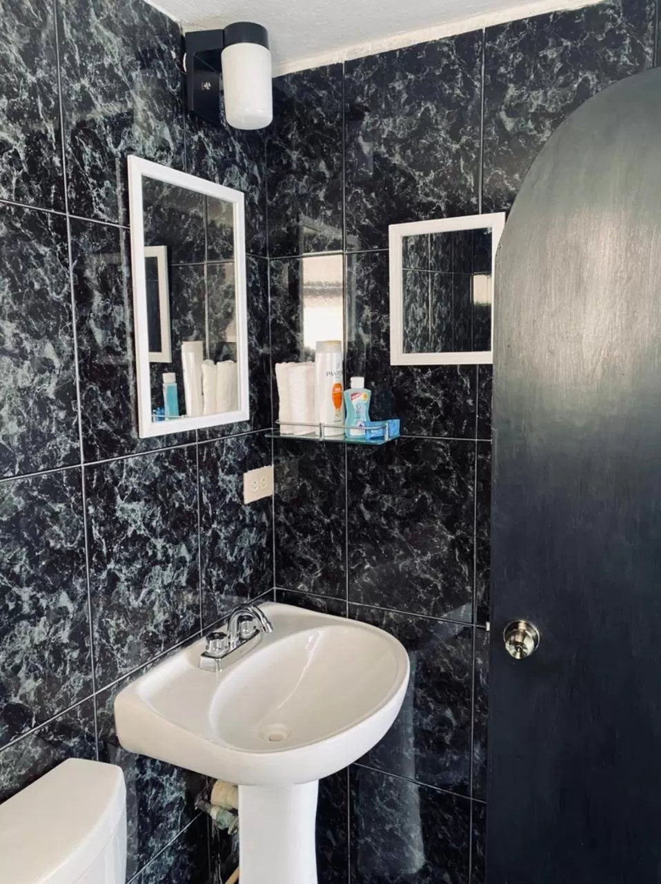 Bathroom in The Quetzal