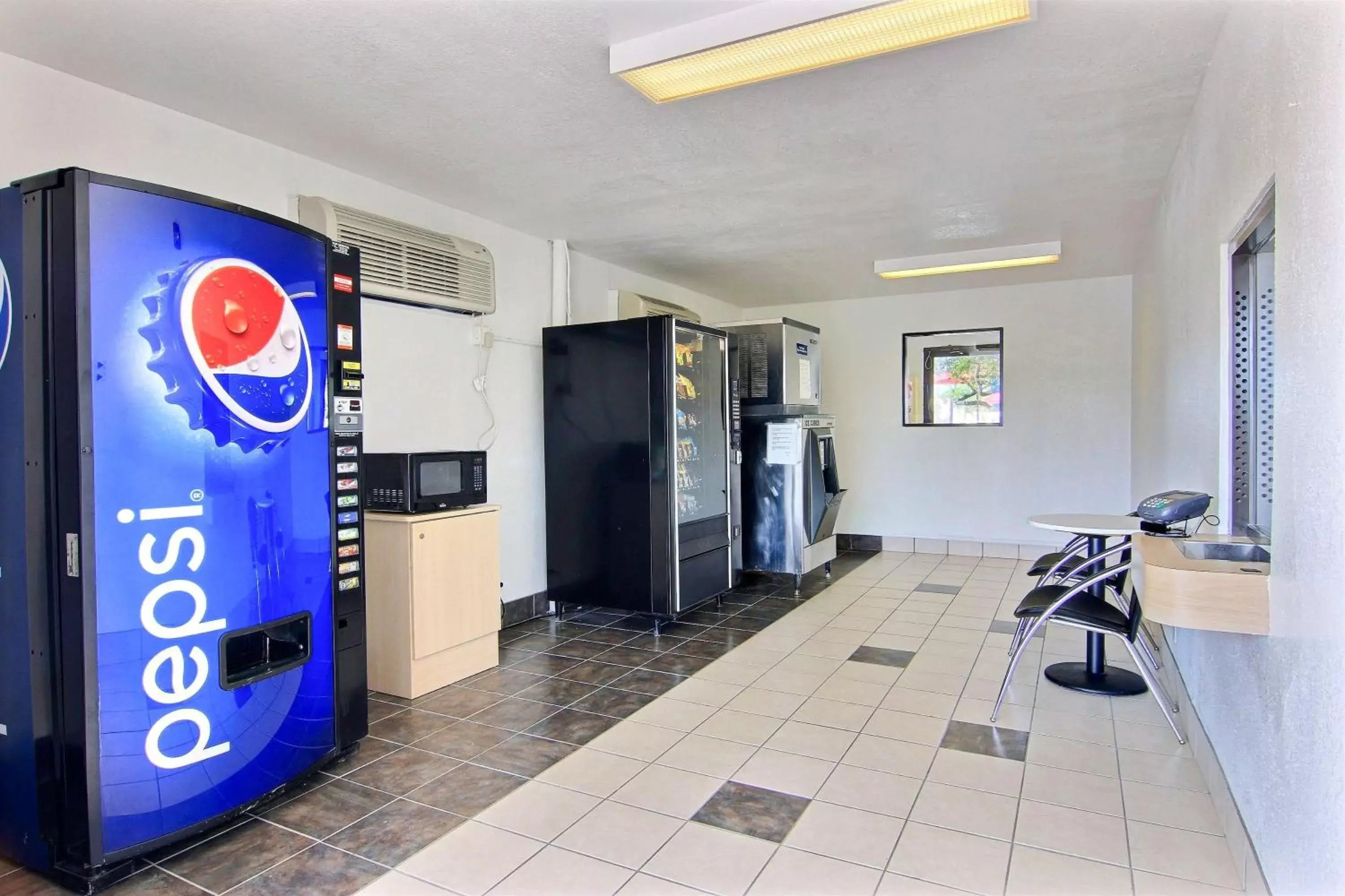 On site, Supermarket/Shops in Motel 6-Kingsville, TX