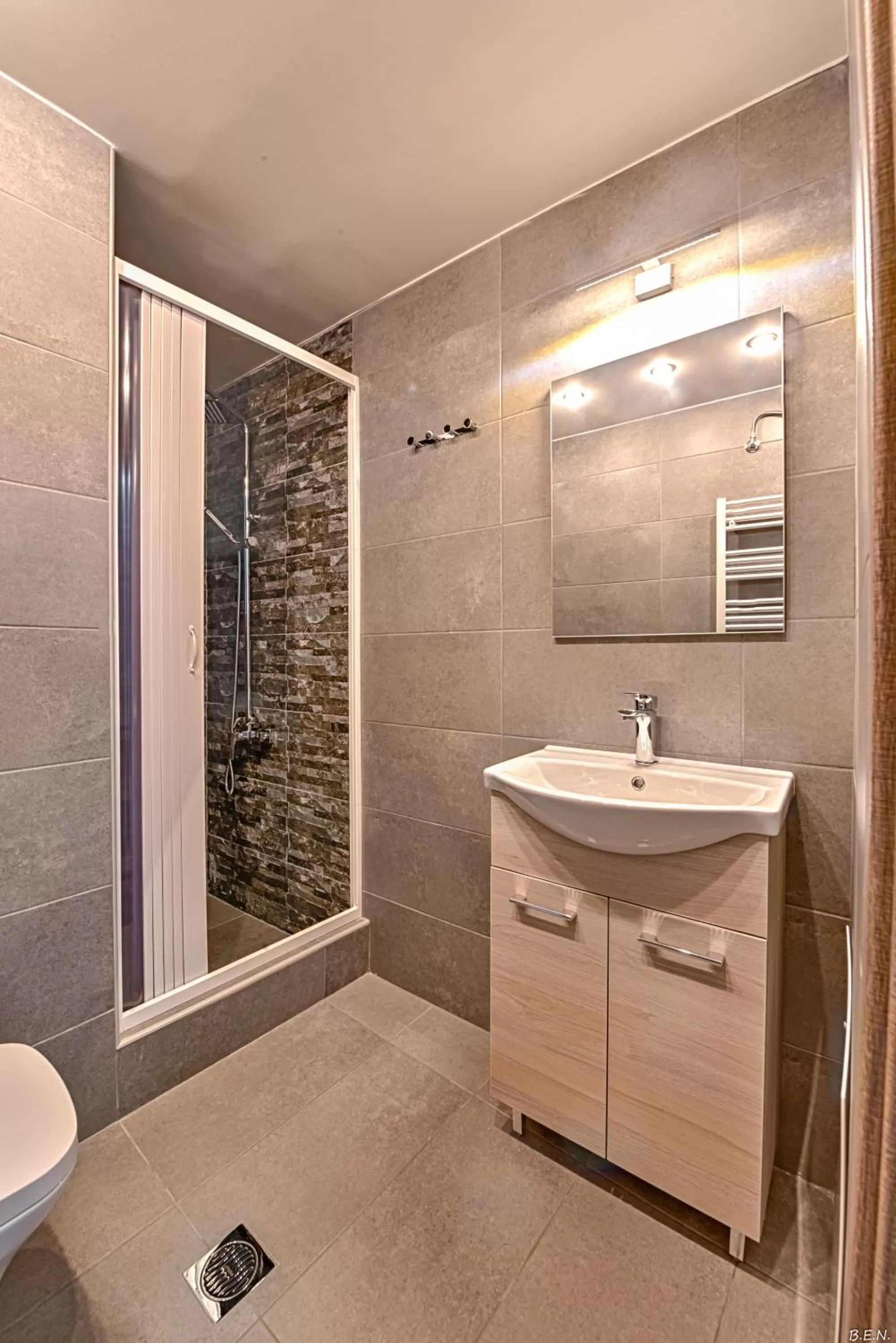 Shower in Alexia's Apartments