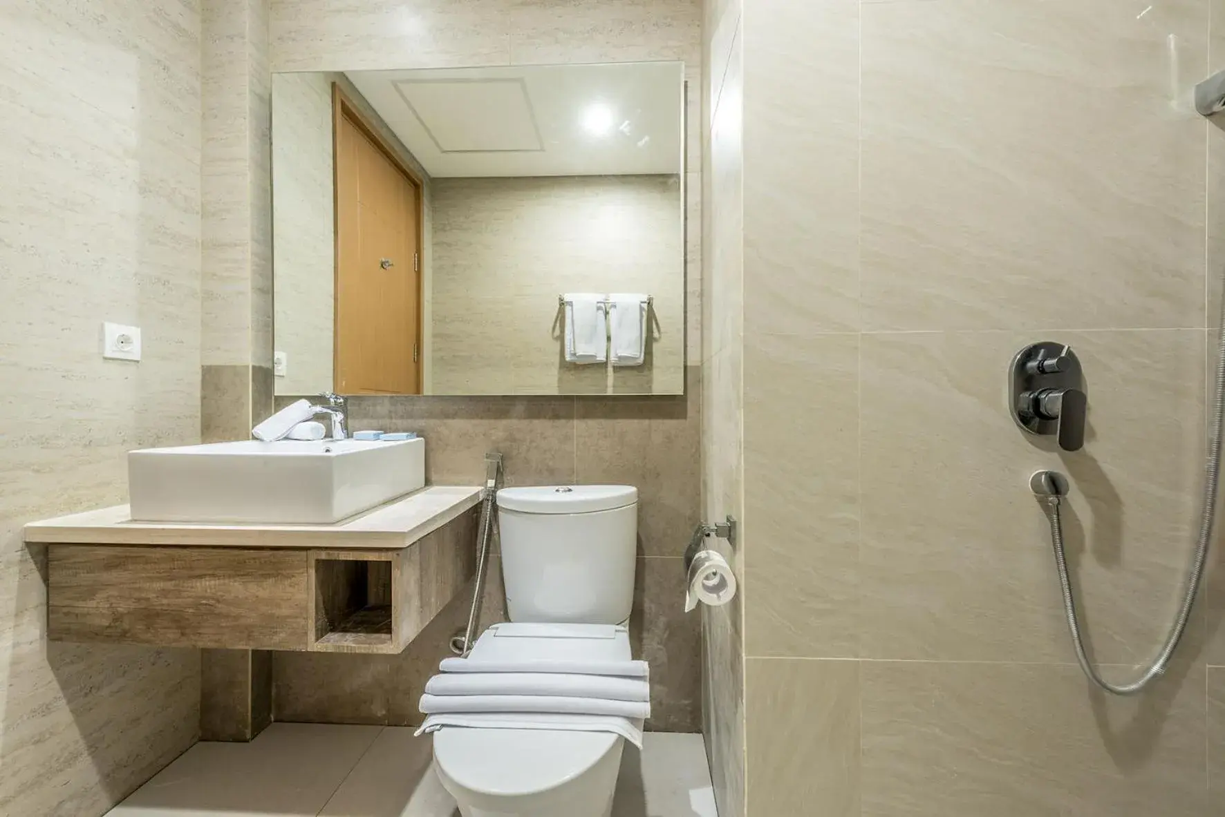 Toilet, Bathroom in Grande Valore Hotel & Serviced-Apartment