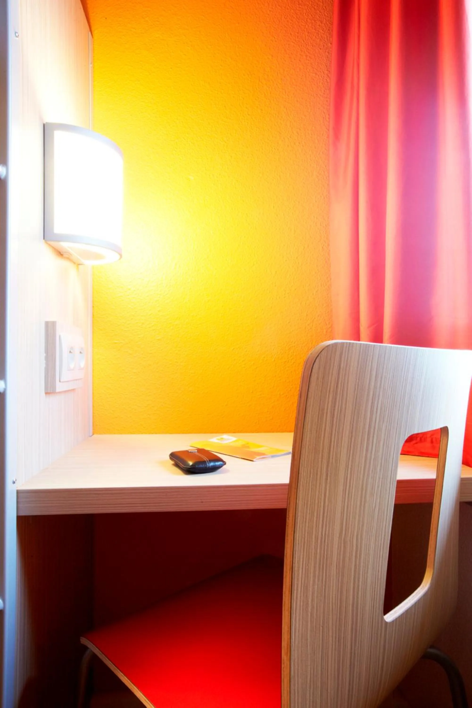 Seating area in Premiere Classe Lyon Ouest - Tassin