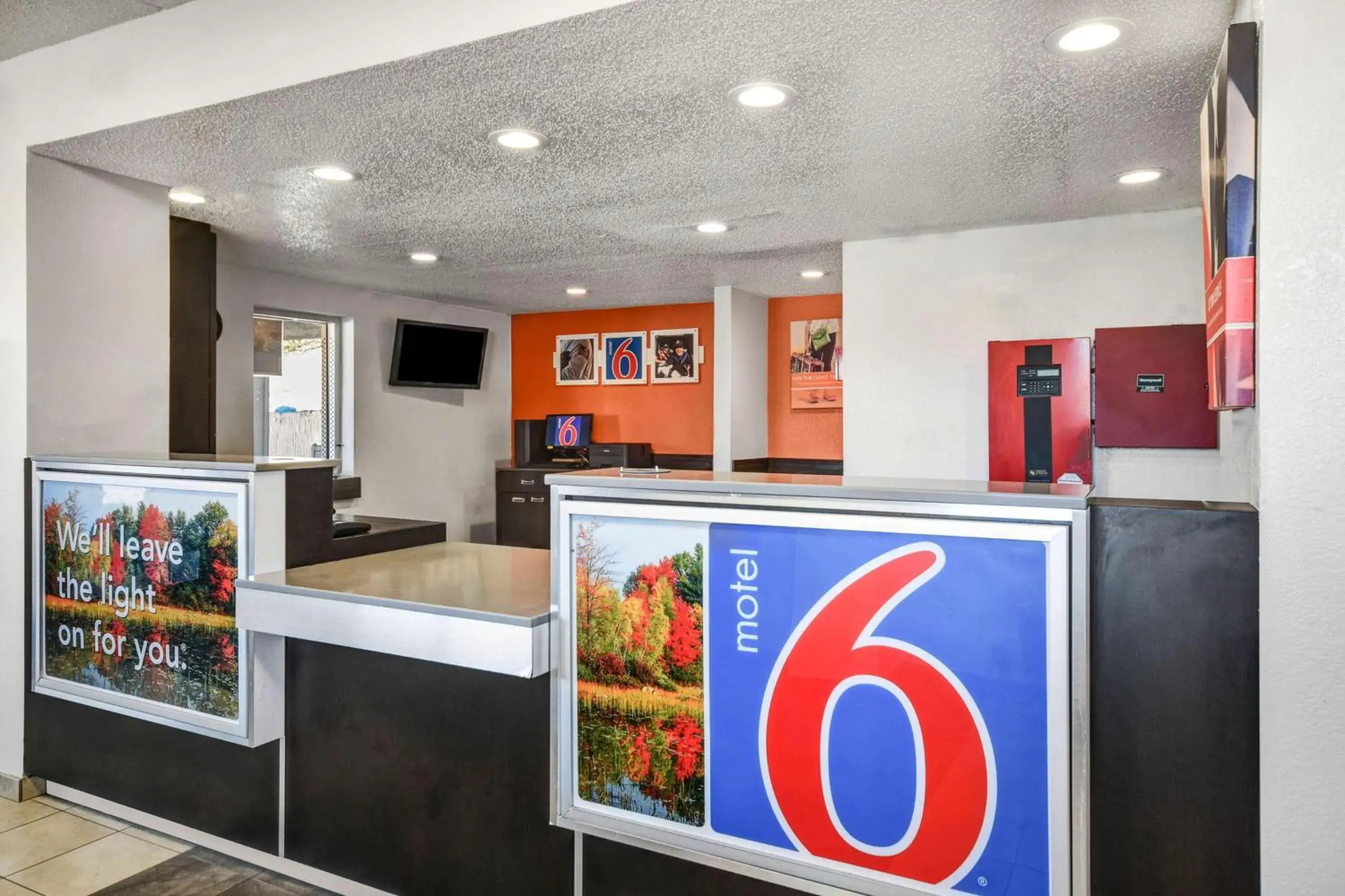 Lobby or reception, Lobby/Reception in Motel 6-Memphis, TN - Downtown