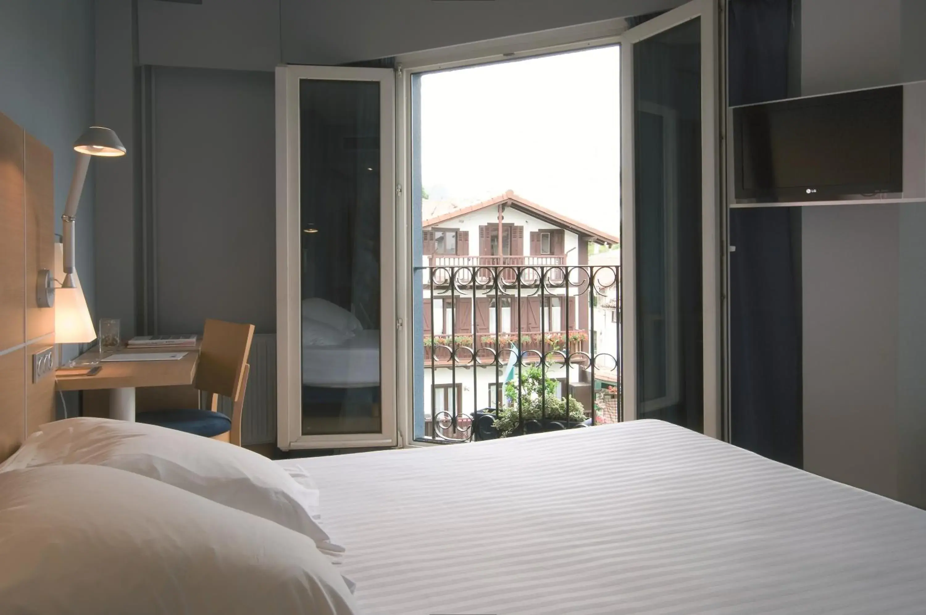 Bed in Hotel Jauregui Bed in Hotel Jauregui