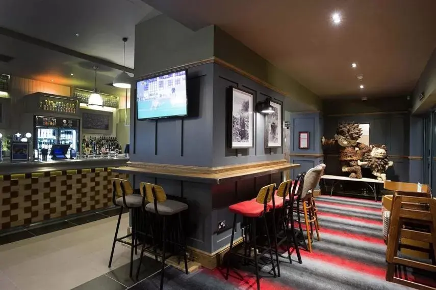 Restaurant/places to eat, Lounge/Bar in Jolly's Hotel Wetherspoon