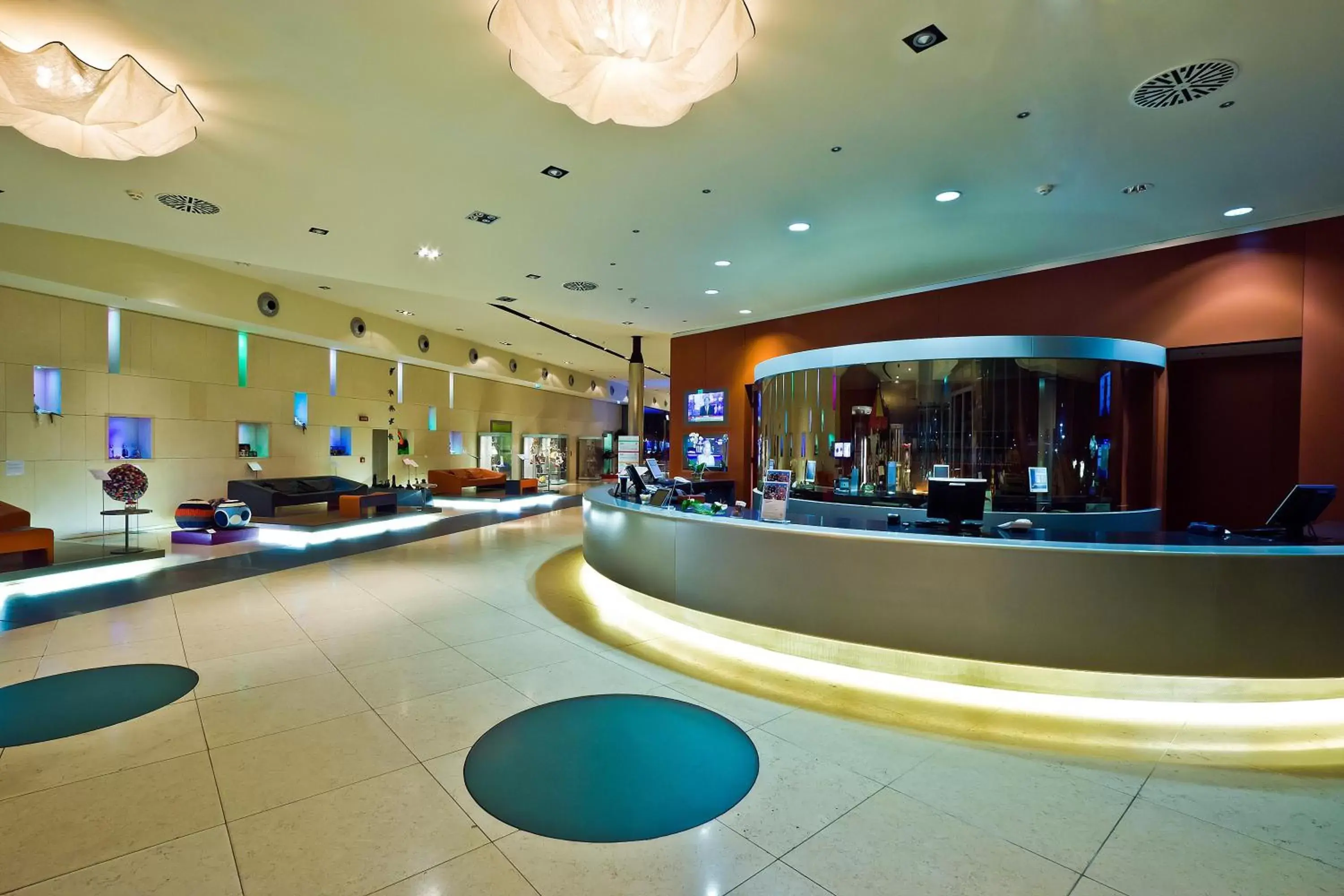 Lobby or reception in UNA HOTELS T Hotel Cagliari Lobby or reception in UNA HOTELS T Hotel Cagliari