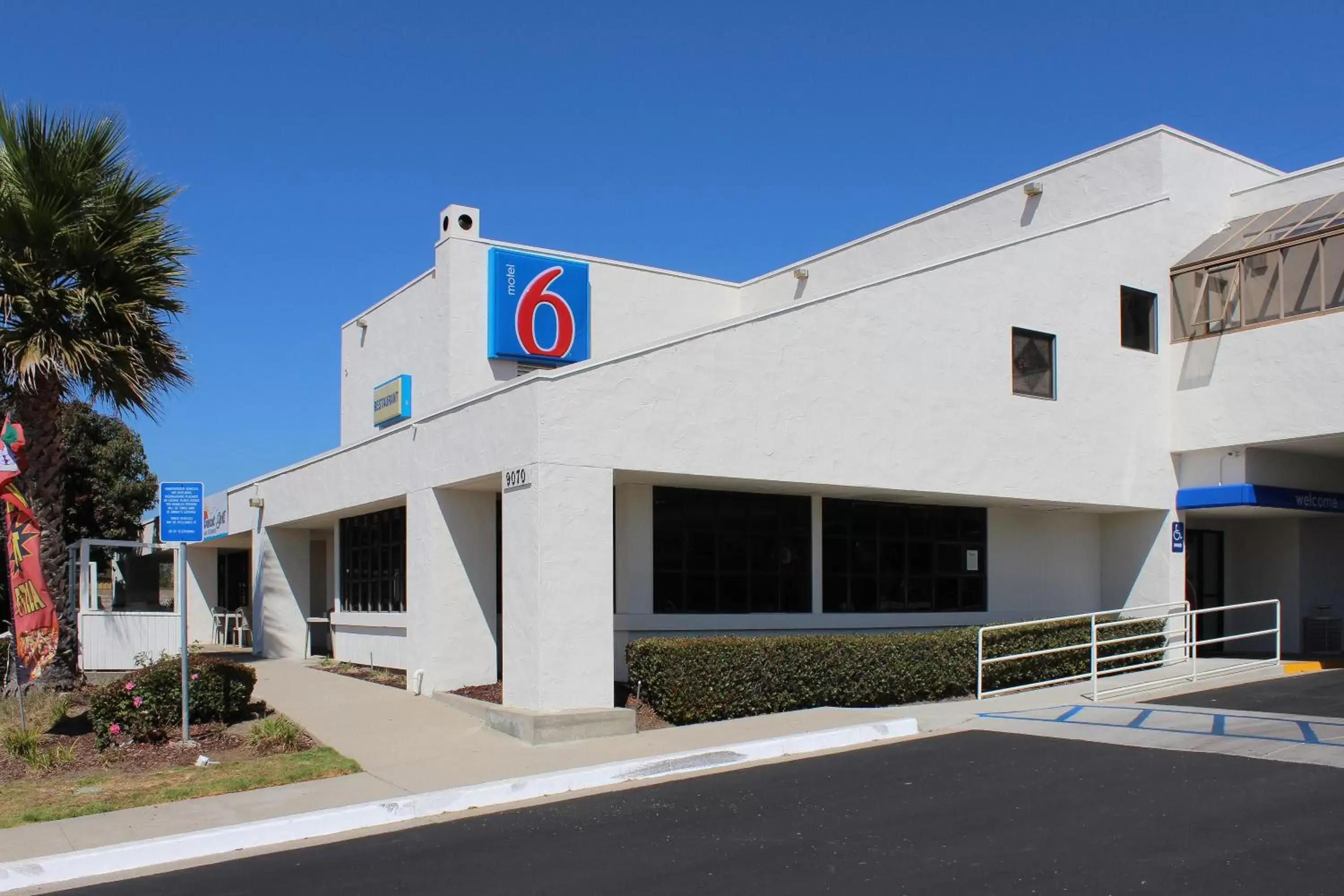 Facade/entrance, Property Building in Motel 6-San Simeon, CA - Hearst Castle Area