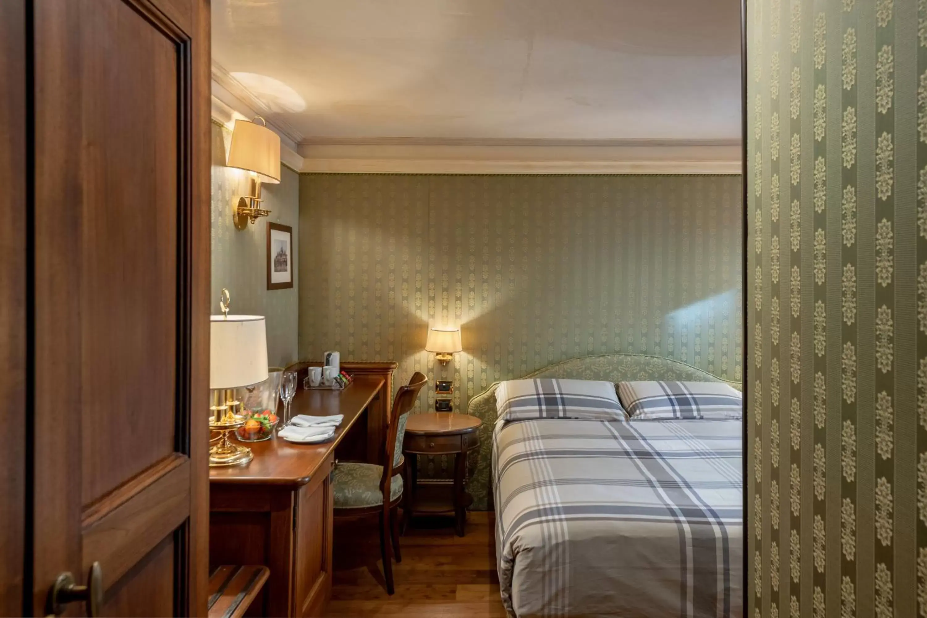 Bedroom in Hotel Montecarlo