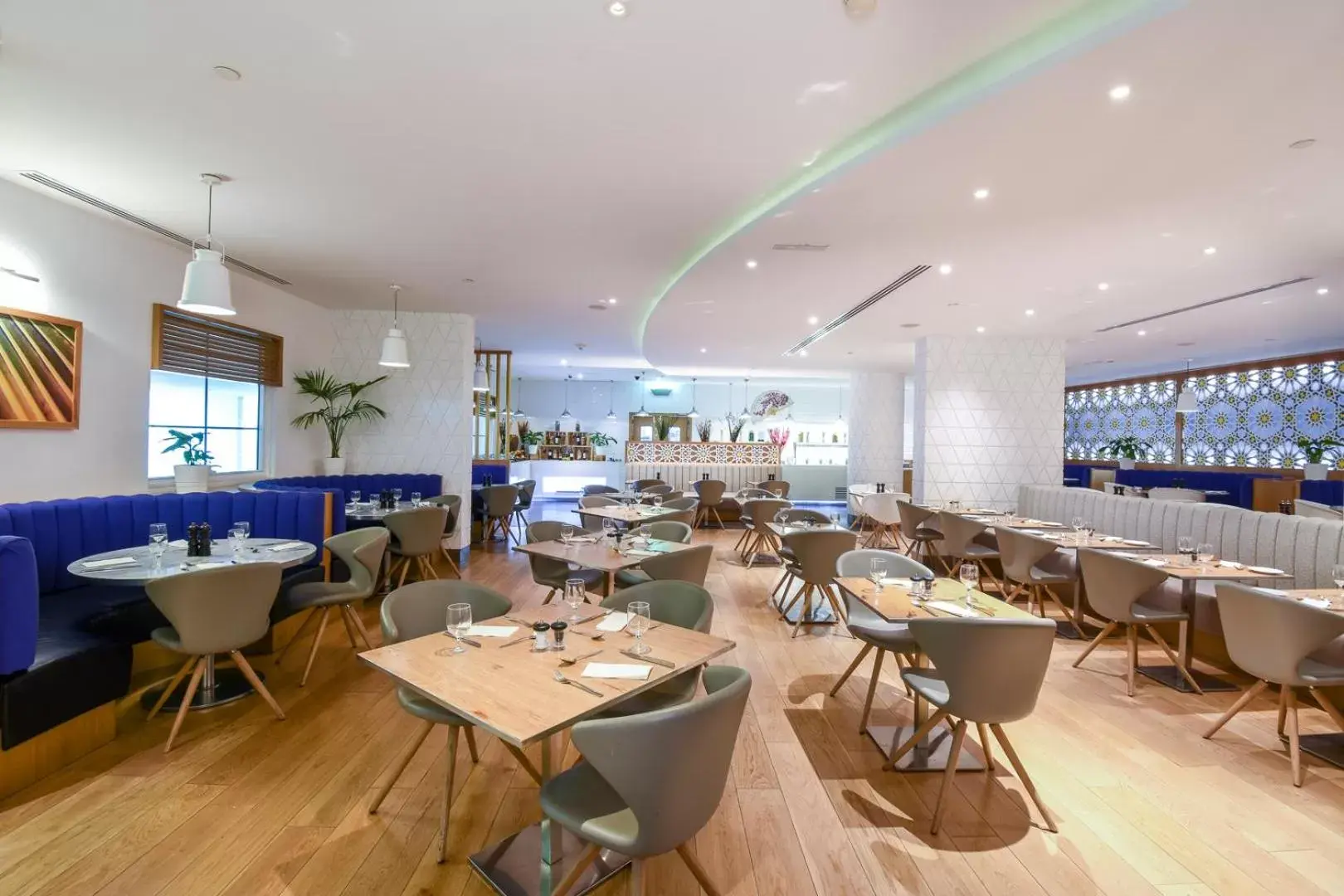 Restaurant/Places to Eat in Premier Inn Dubai International Airport