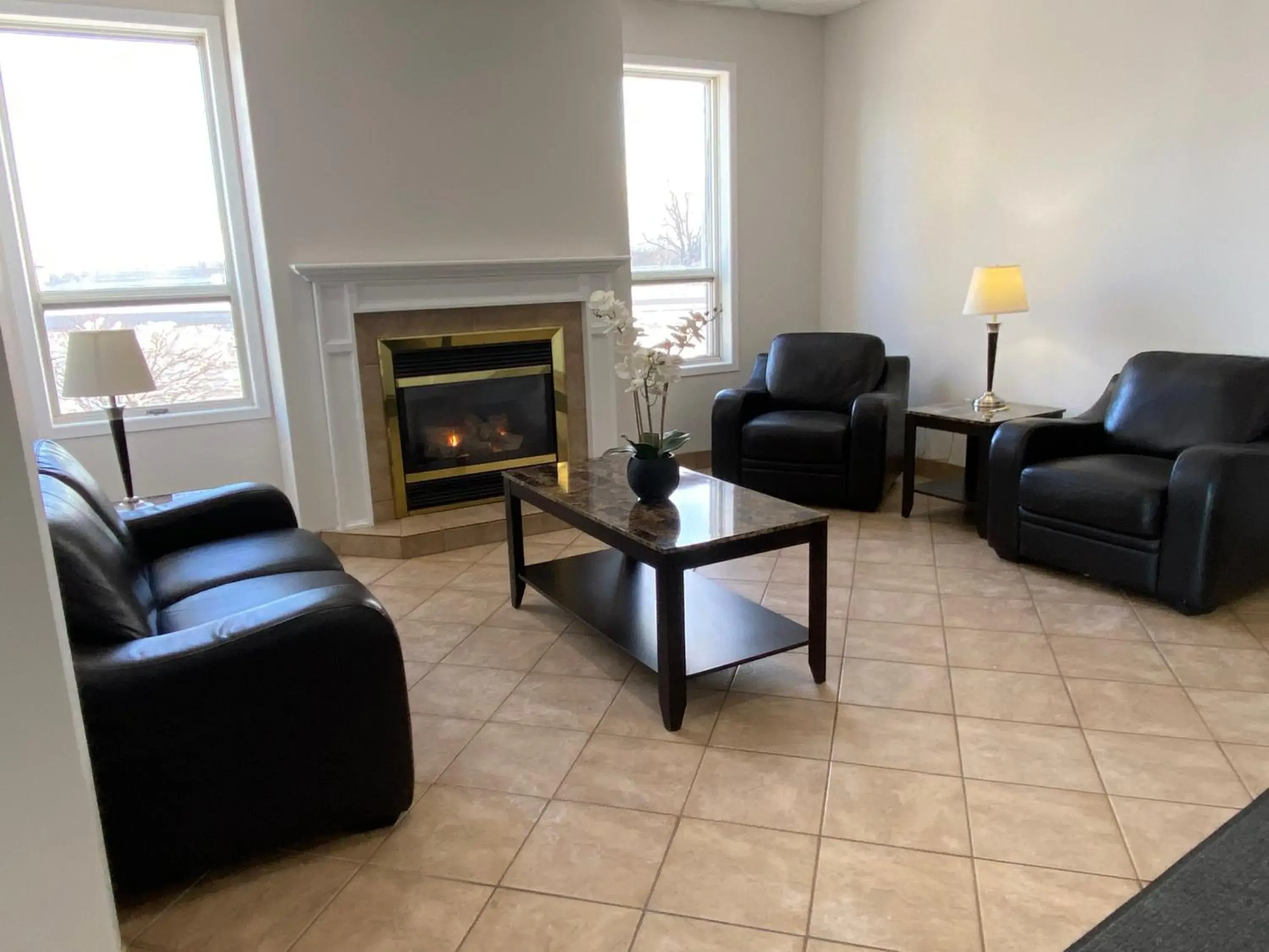 Seating Area in Days Inn by Wyndham Brockville