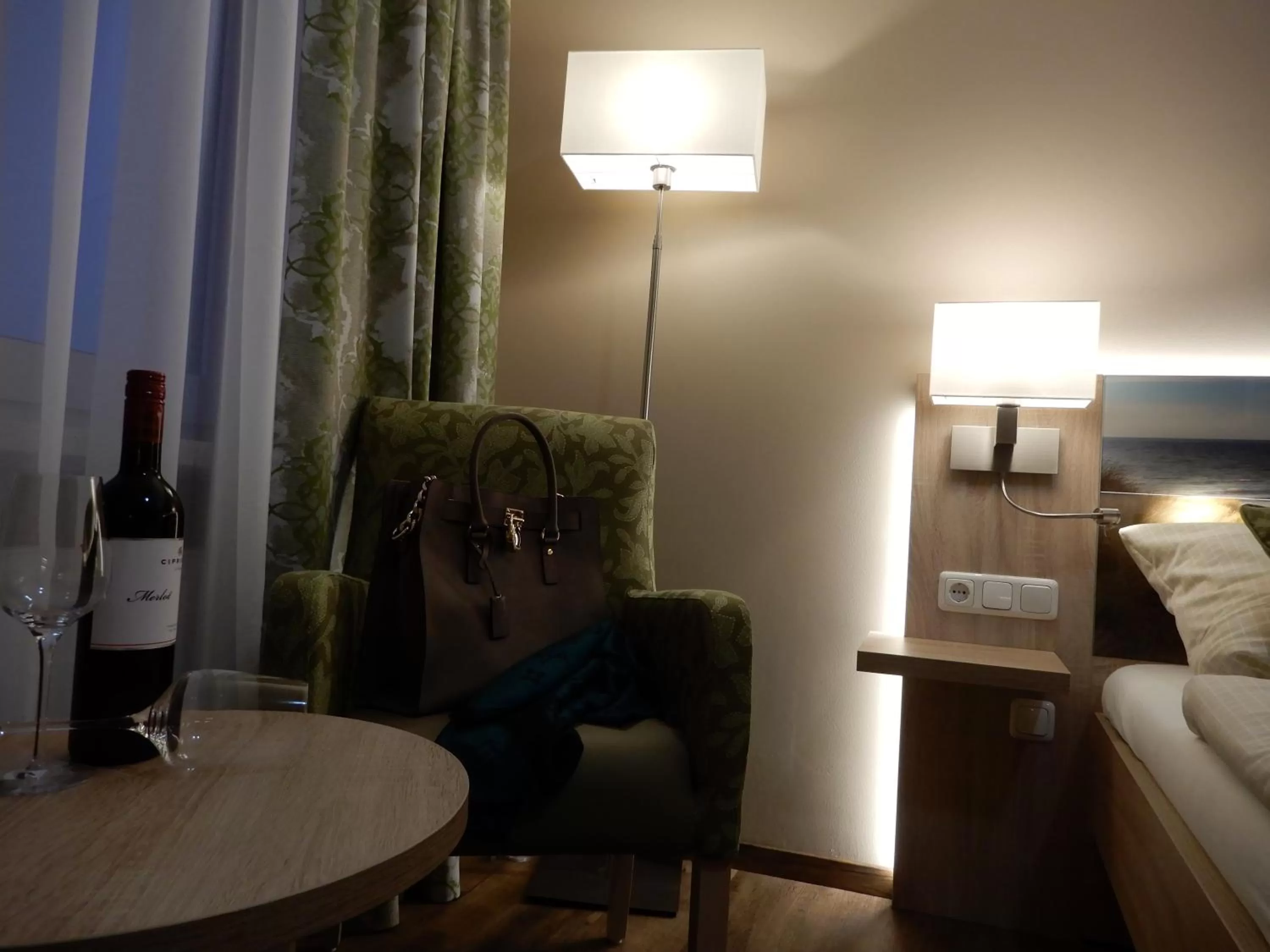 Photo of the whole room, Bed in Hotel Pension Am Hafen