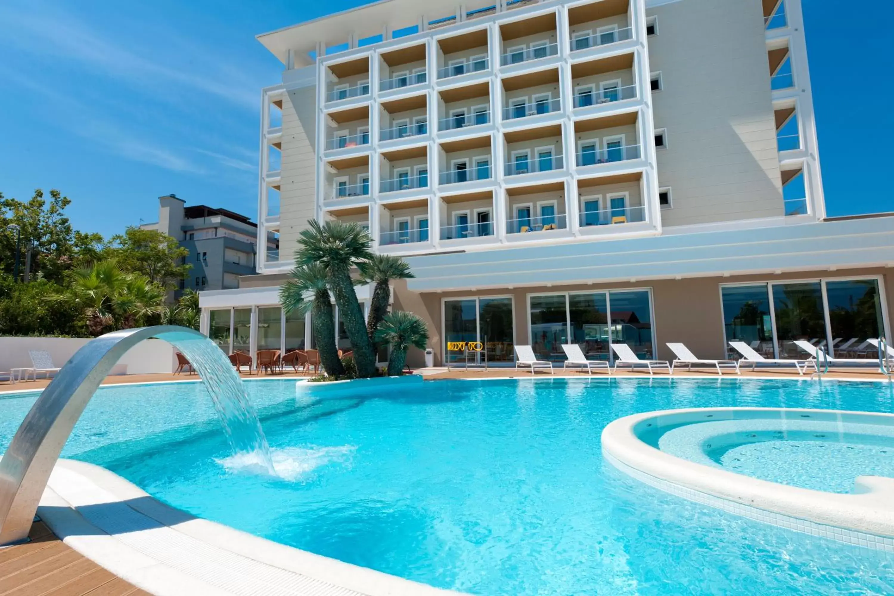 Facade/entrance, Swimming Pool in Hotel Ambasciatori