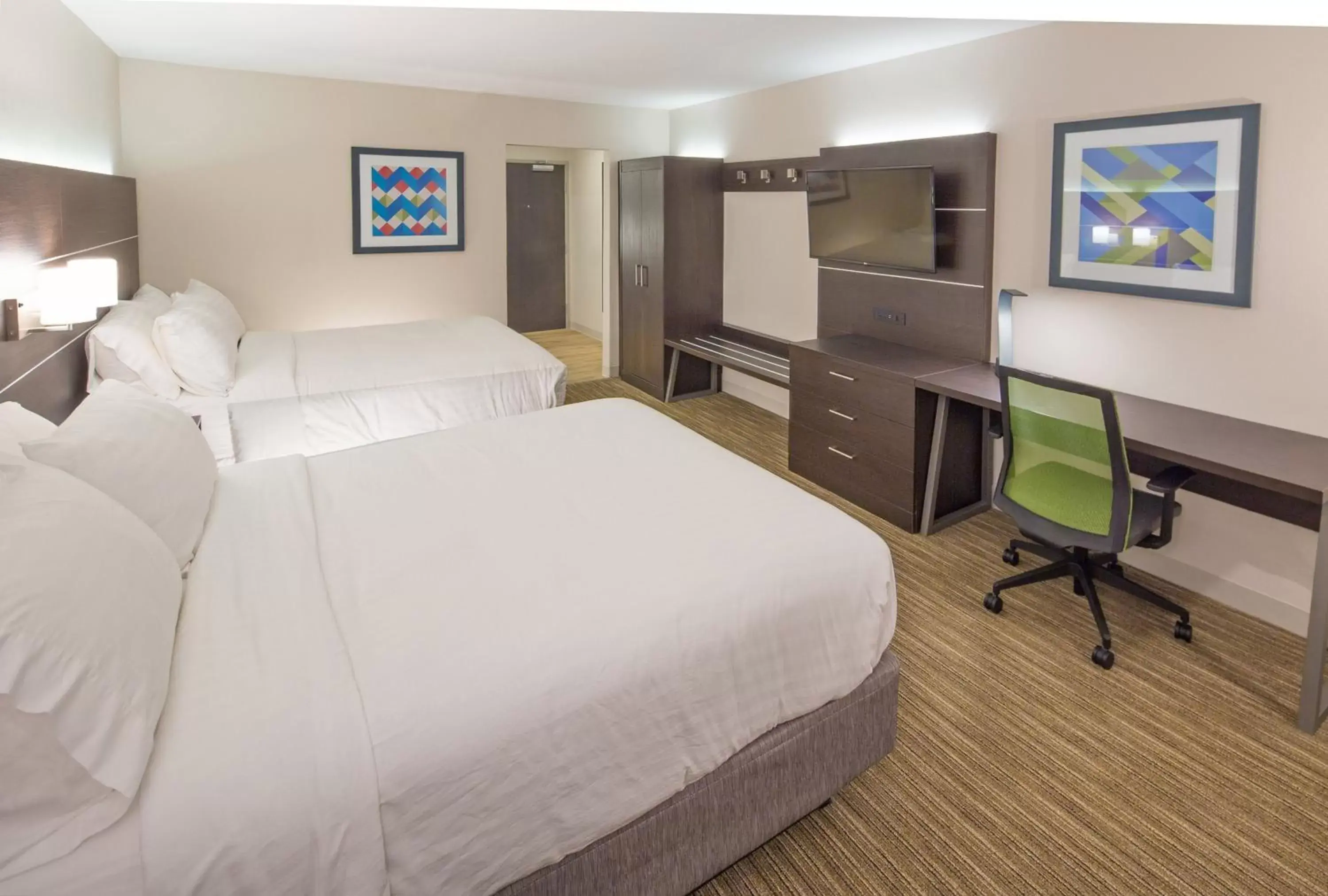 Queen Suite with Two Queen Beds - Communications Accessible in Holiday Inn Express & Suites - Indianapolis NW - Zionsville by IHG Queen Suite with Two Queen Beds - Communications Accessible in Holiday Inn Express & Suites - Indianapolis NW - Zionsville by IHG