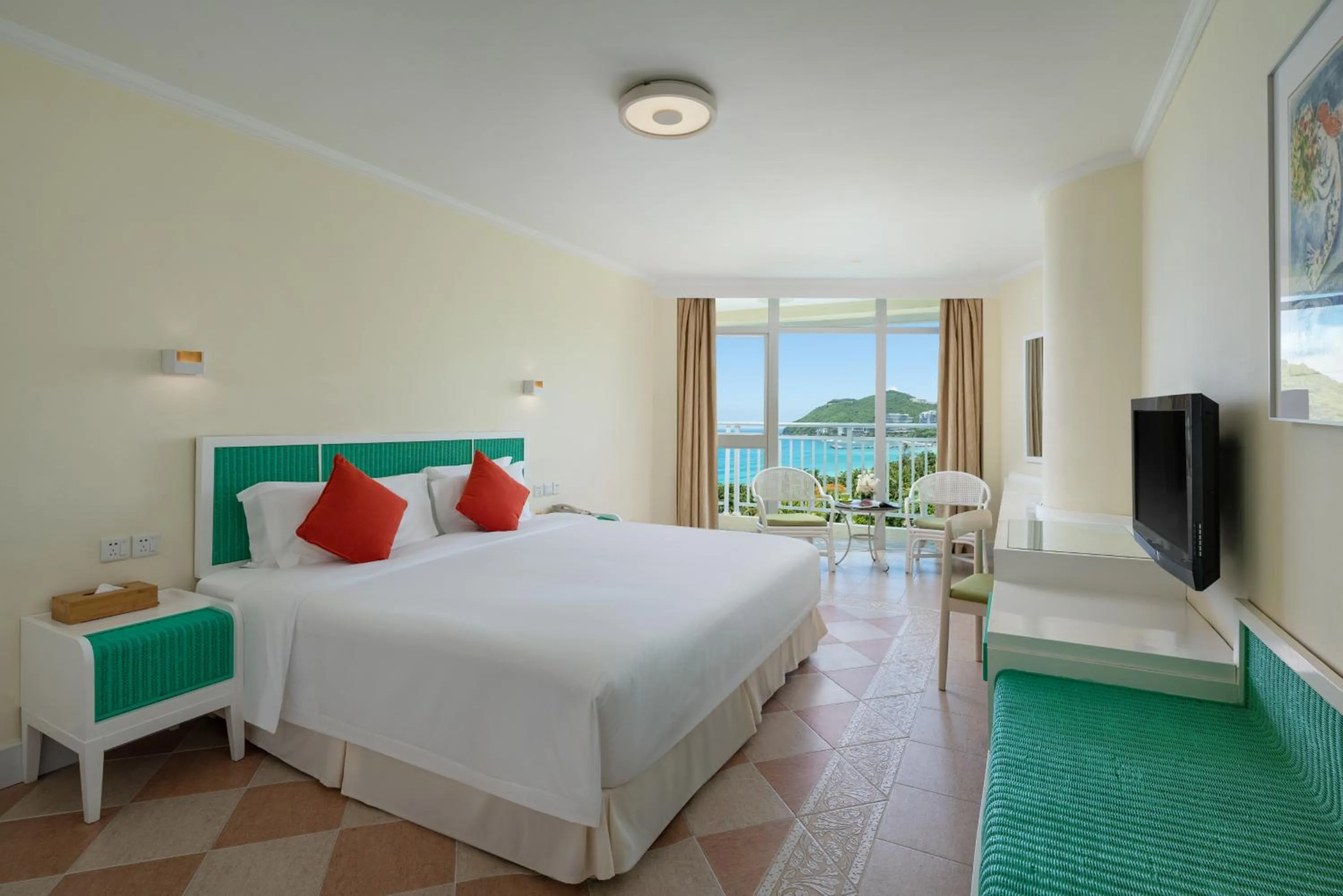 Bed in Sunshine Resort Intime Sanya