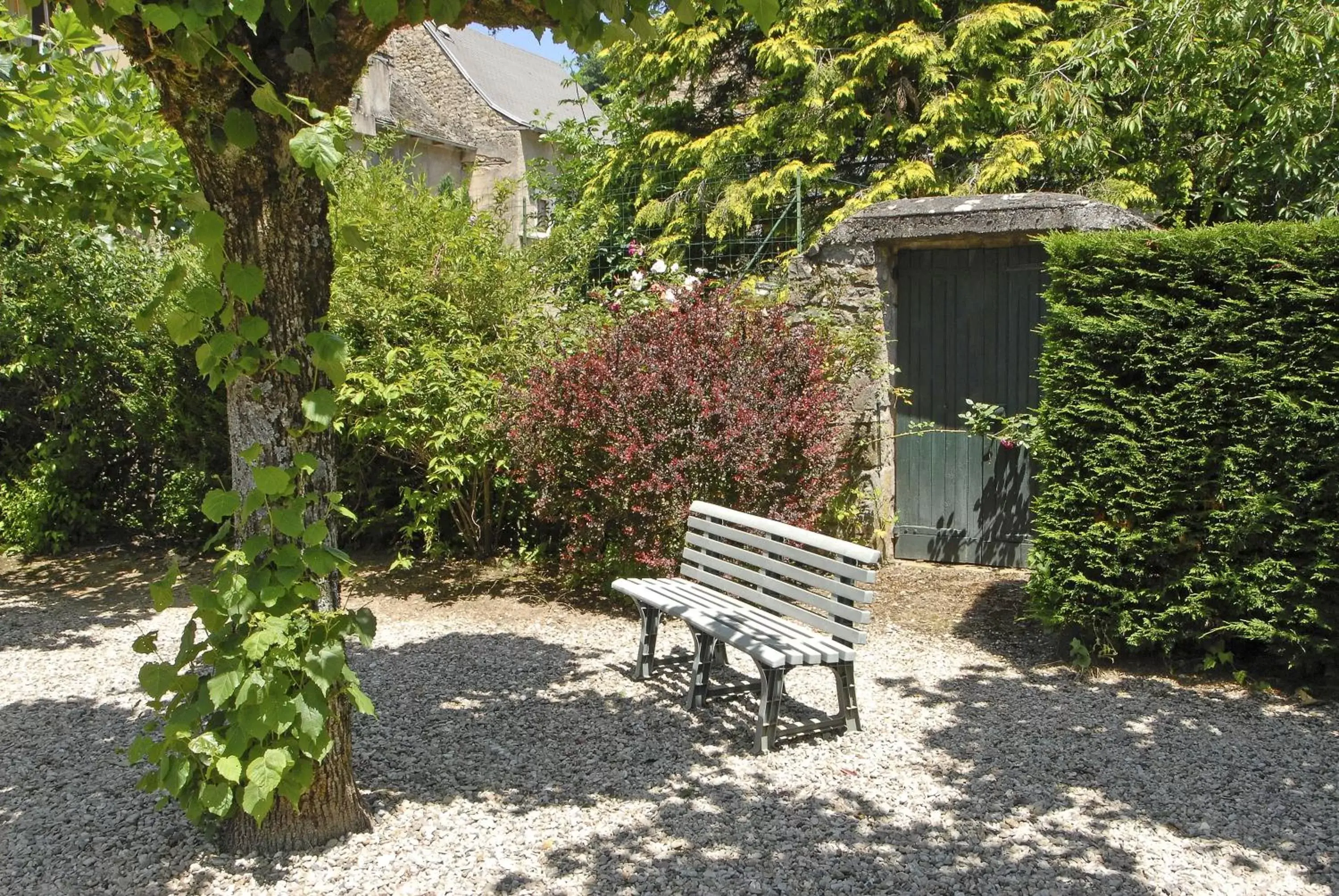 Garden in Hôtel Le Portalou