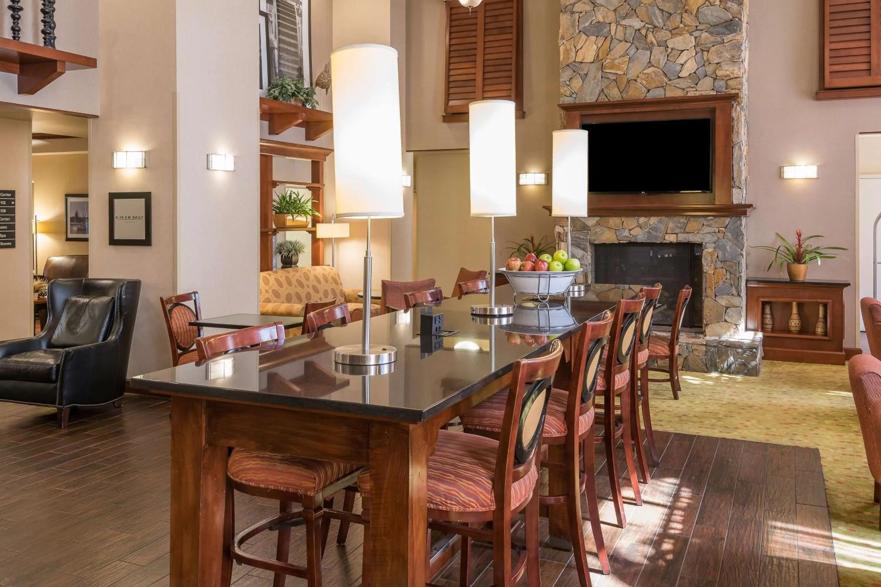 Dining area in Hampton Inn & Suites Florence-North-I-95