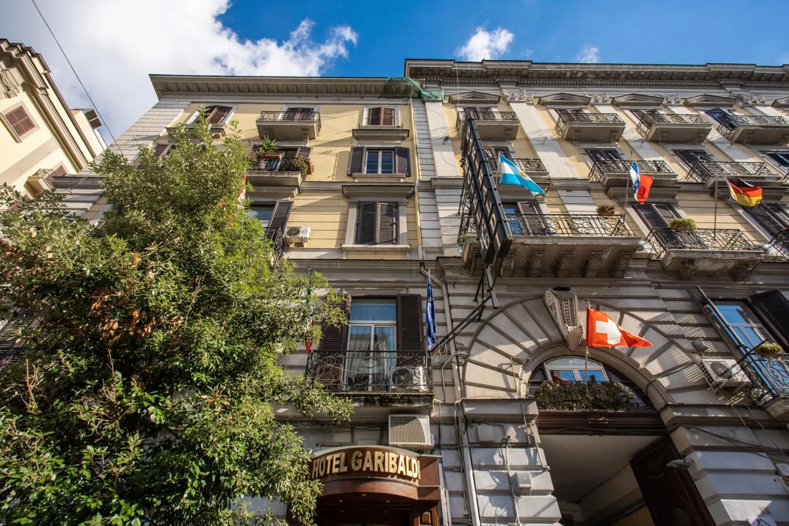 Facade/entrance, Property Building in Hotel Garibaldi