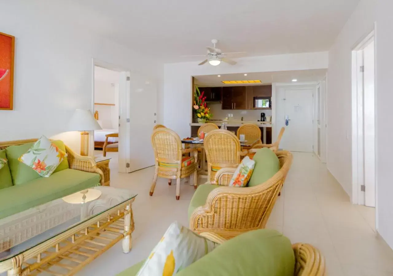 Living room, Seating Area in Beachscape Kin Ha Villas & Suites