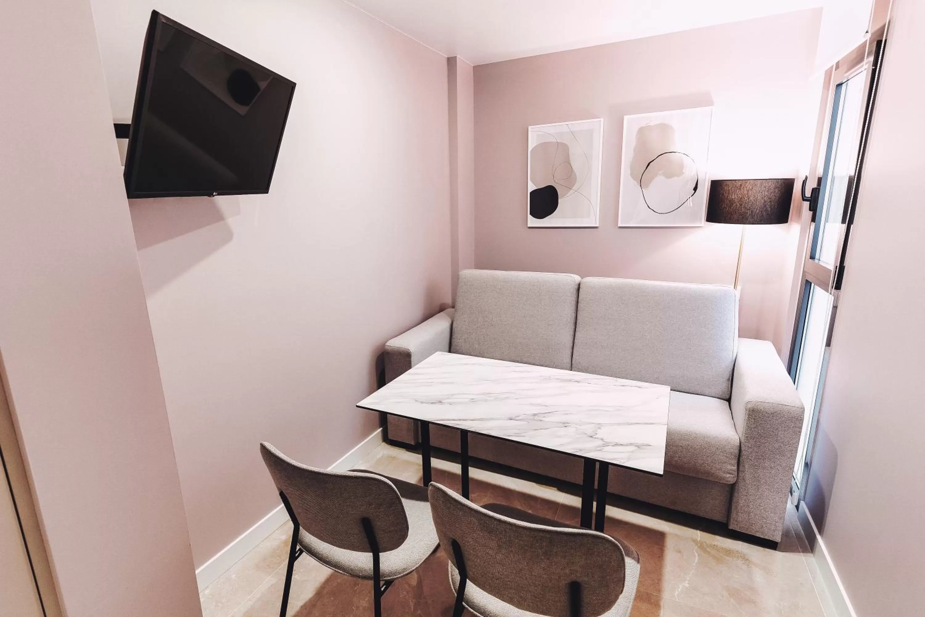 TV and multimedia in GBH Hotel-Apartamentos Estrella de Mar