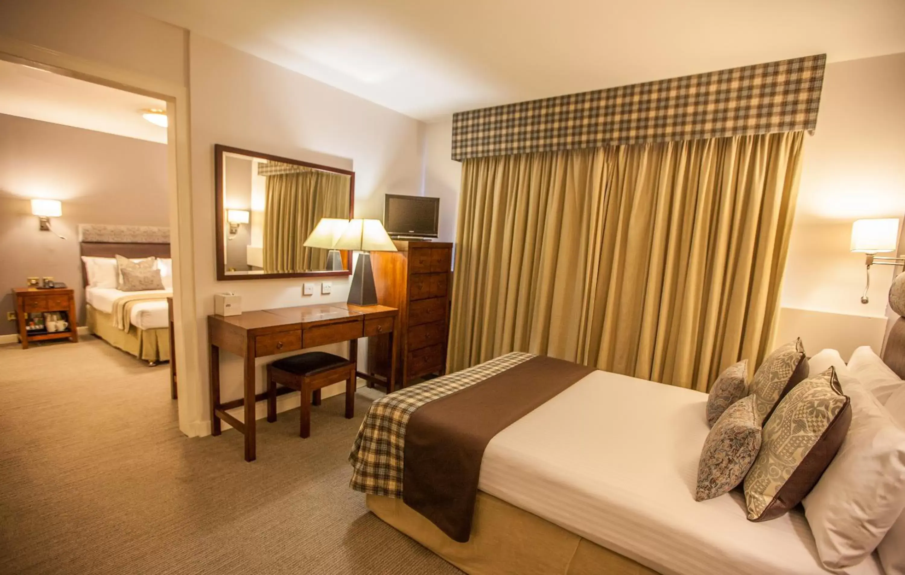 Bed in Stirling Court Hotel Bed in Stirling Court Hotel