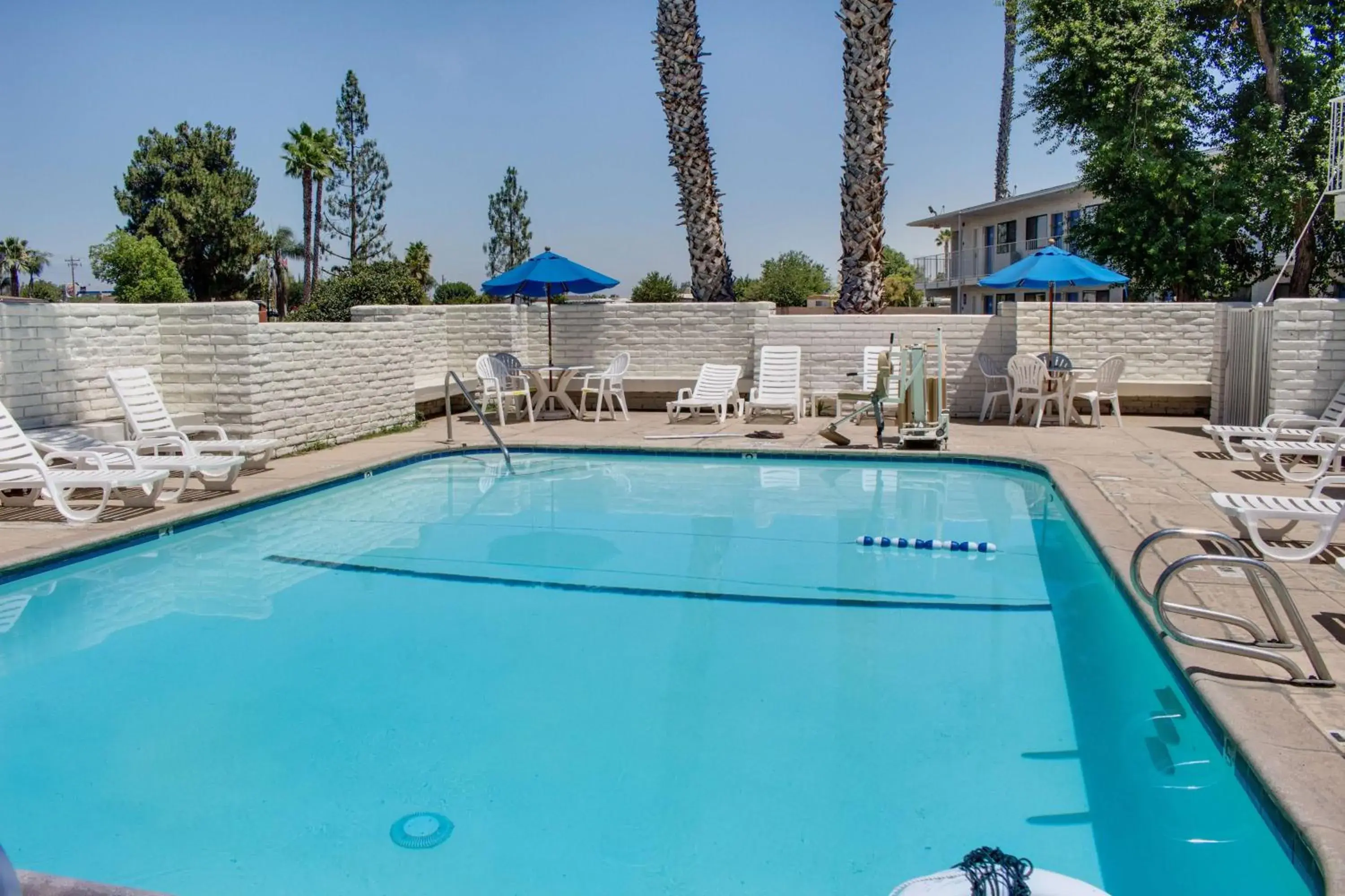 Activities, Swimming Pool in Motel 6-Bakersfield, CA - South