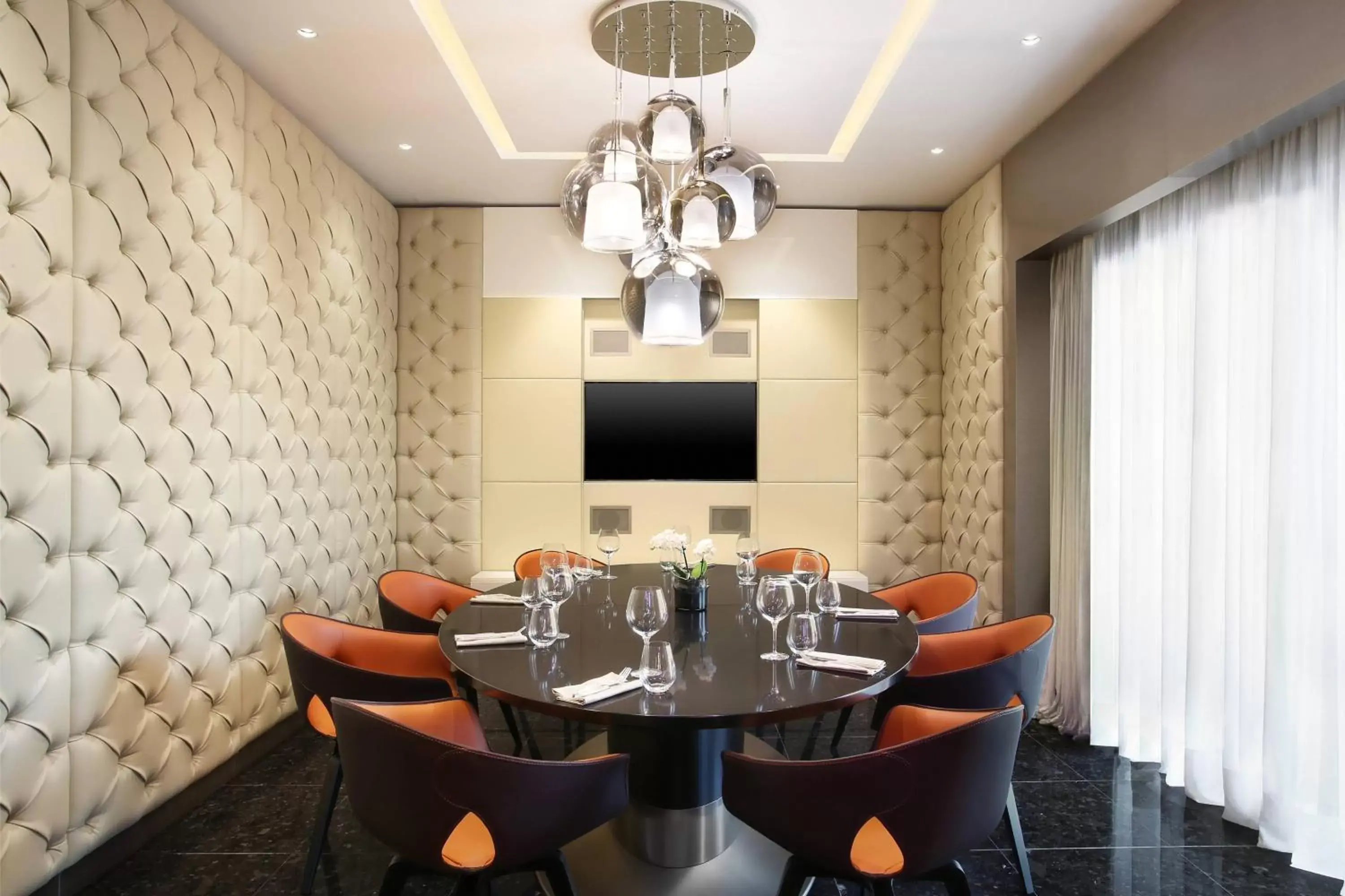 Restaurant/places to eat, Dining Area in Excelsior Hotel Gallia, a Luxury Collection Hotel, Milan