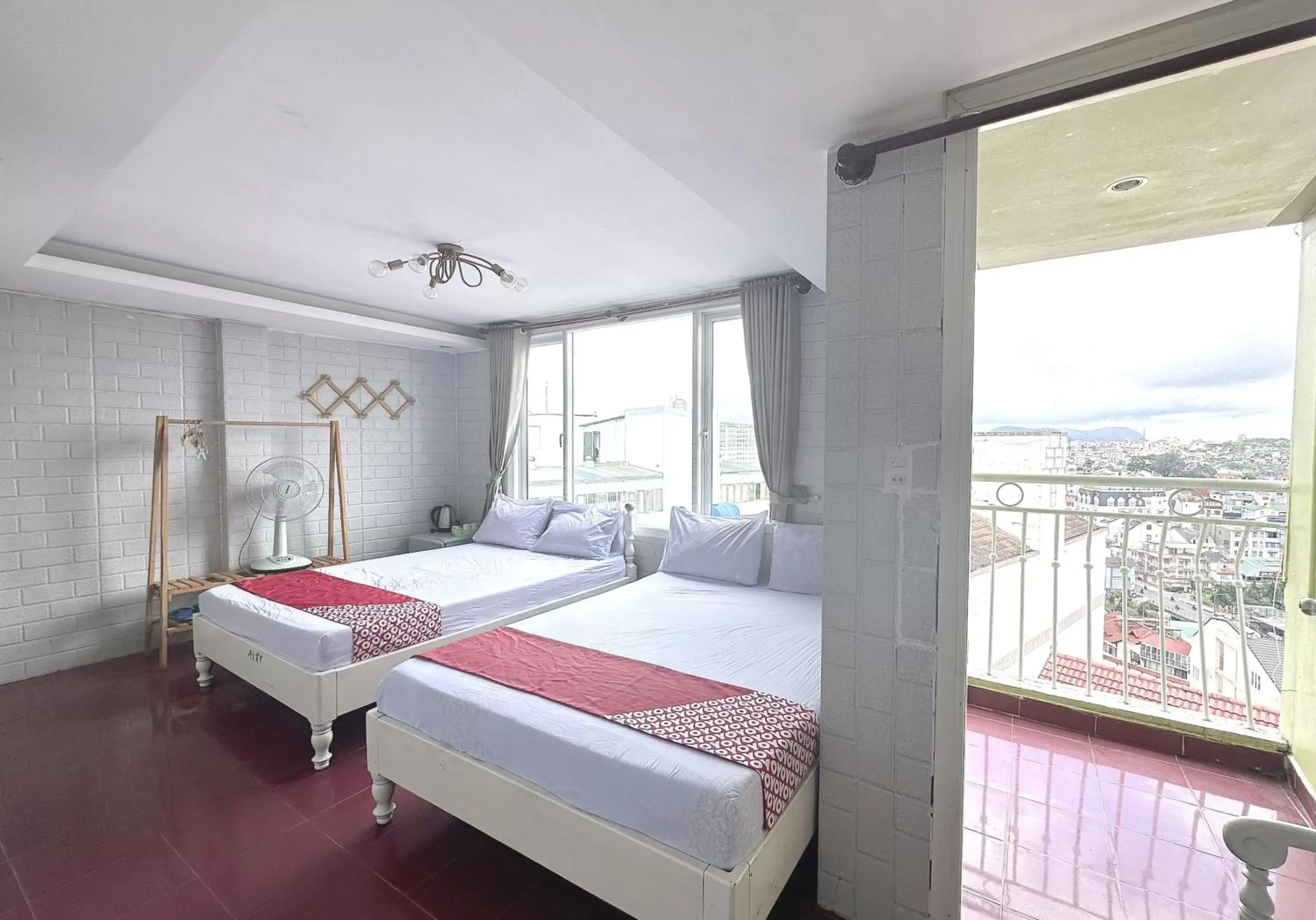 Photo of the whole room, Bed in OYO 1196 Le Vu Hotel Photo of the whole room, Bed in OYO 1196 Le Vu Hotel