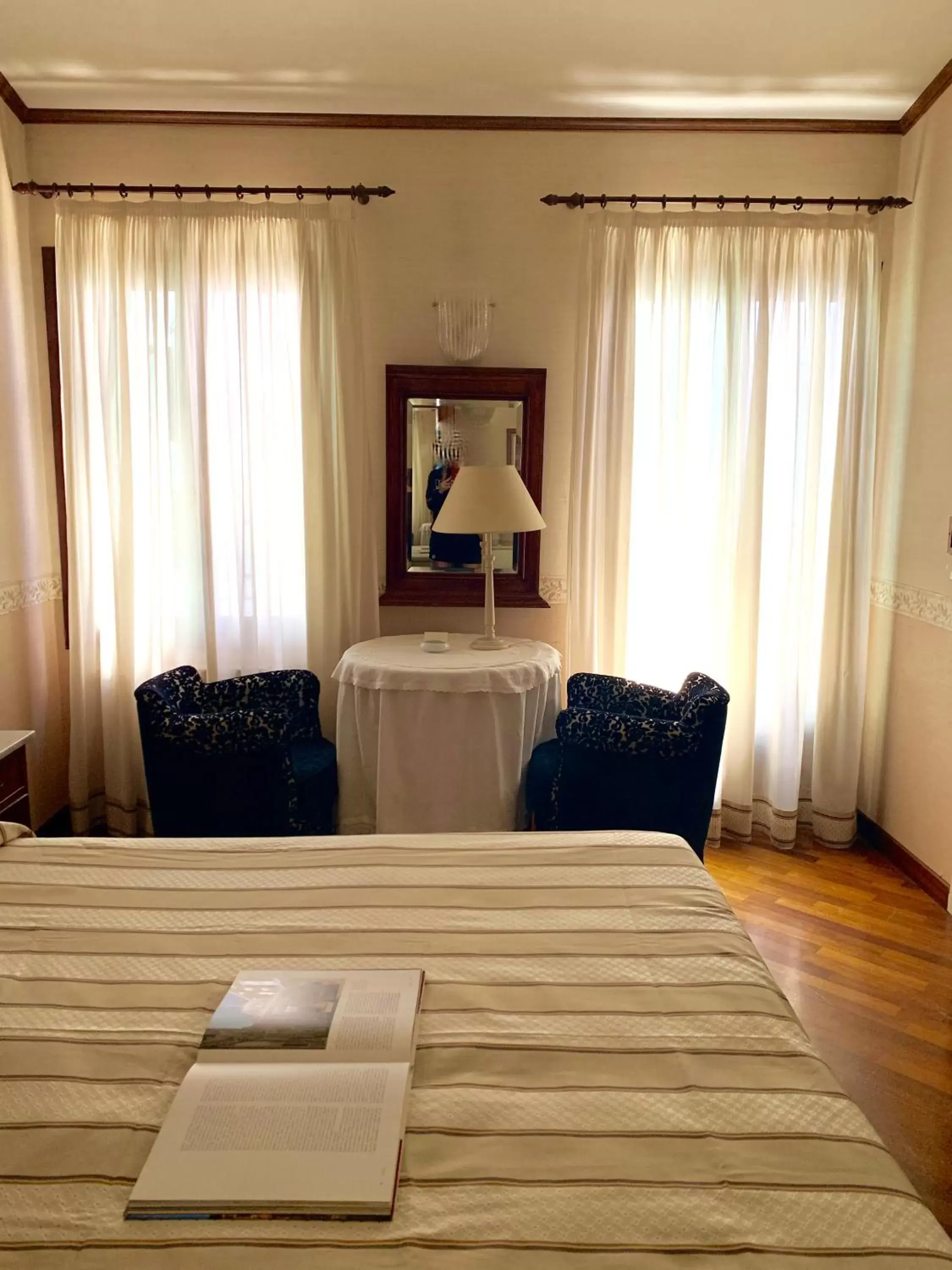 Double or Twin Room in Hotel La Calcina Double or Twin Room in Hotel La Calcina