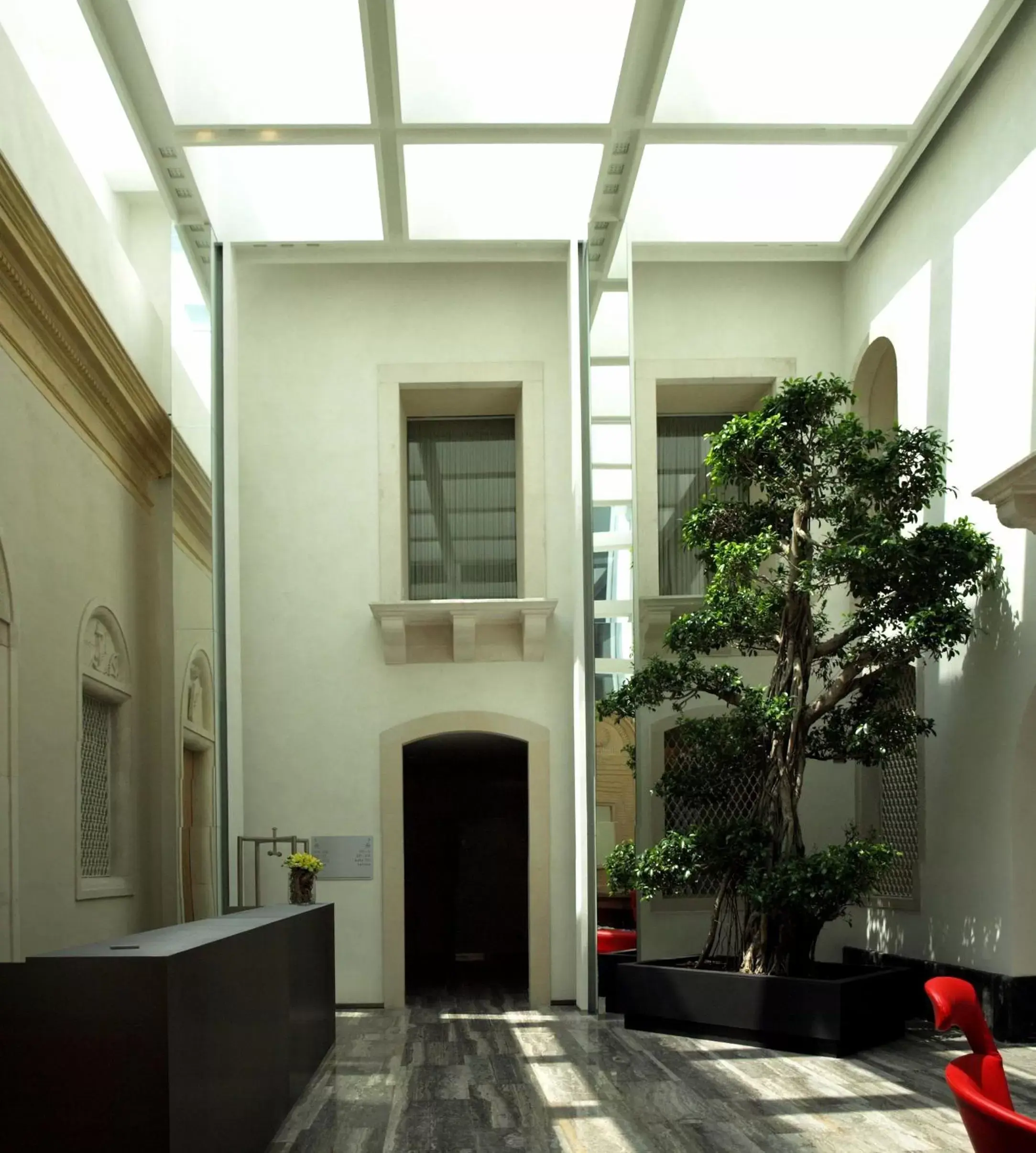 Lobby or reception in Hotel Romano House Lobby or reception in Hotel Romano House