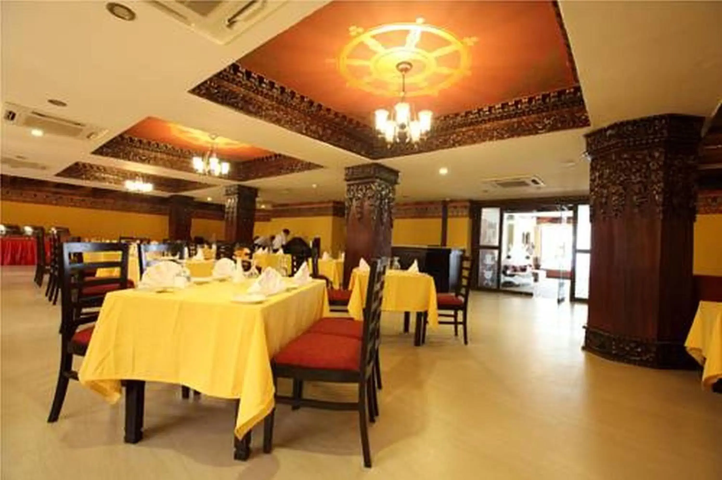 Restaurant/Places to Eat in Hotel Tibet International