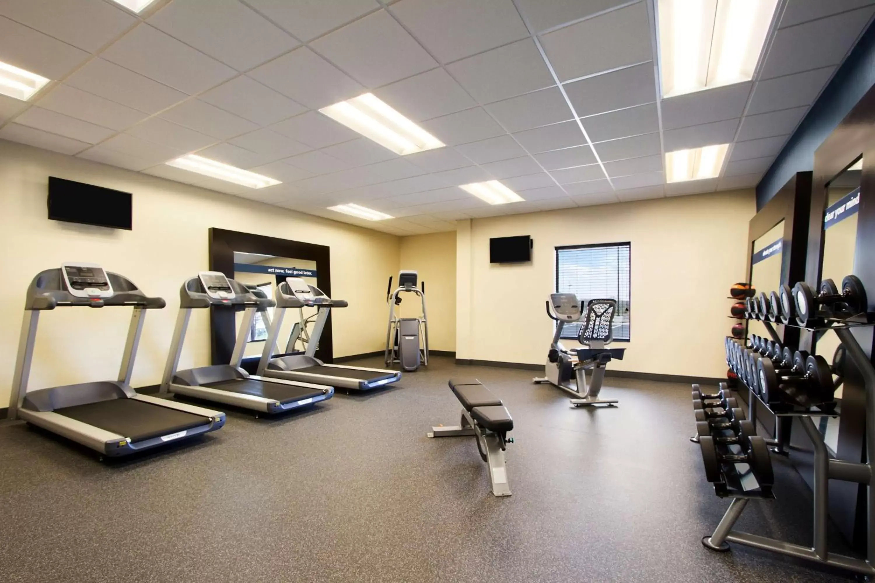 Fitness centre/facilities, Fitness Center/Facilities in Hampton Inn & Suites York South