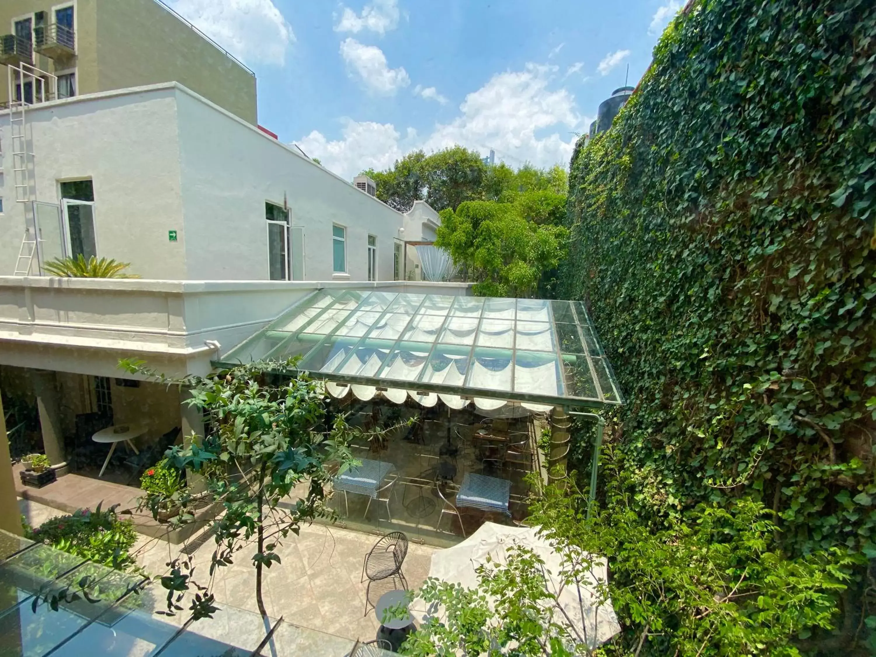 Garden view, Property Building in Hotel Villa Condesa