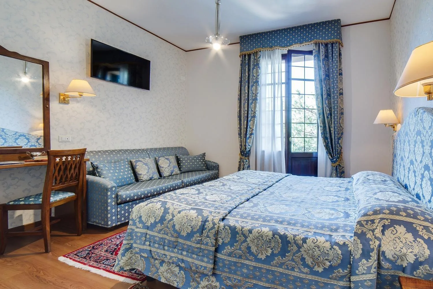 Photo of the whole room, Bed in Hotel La Meridiana