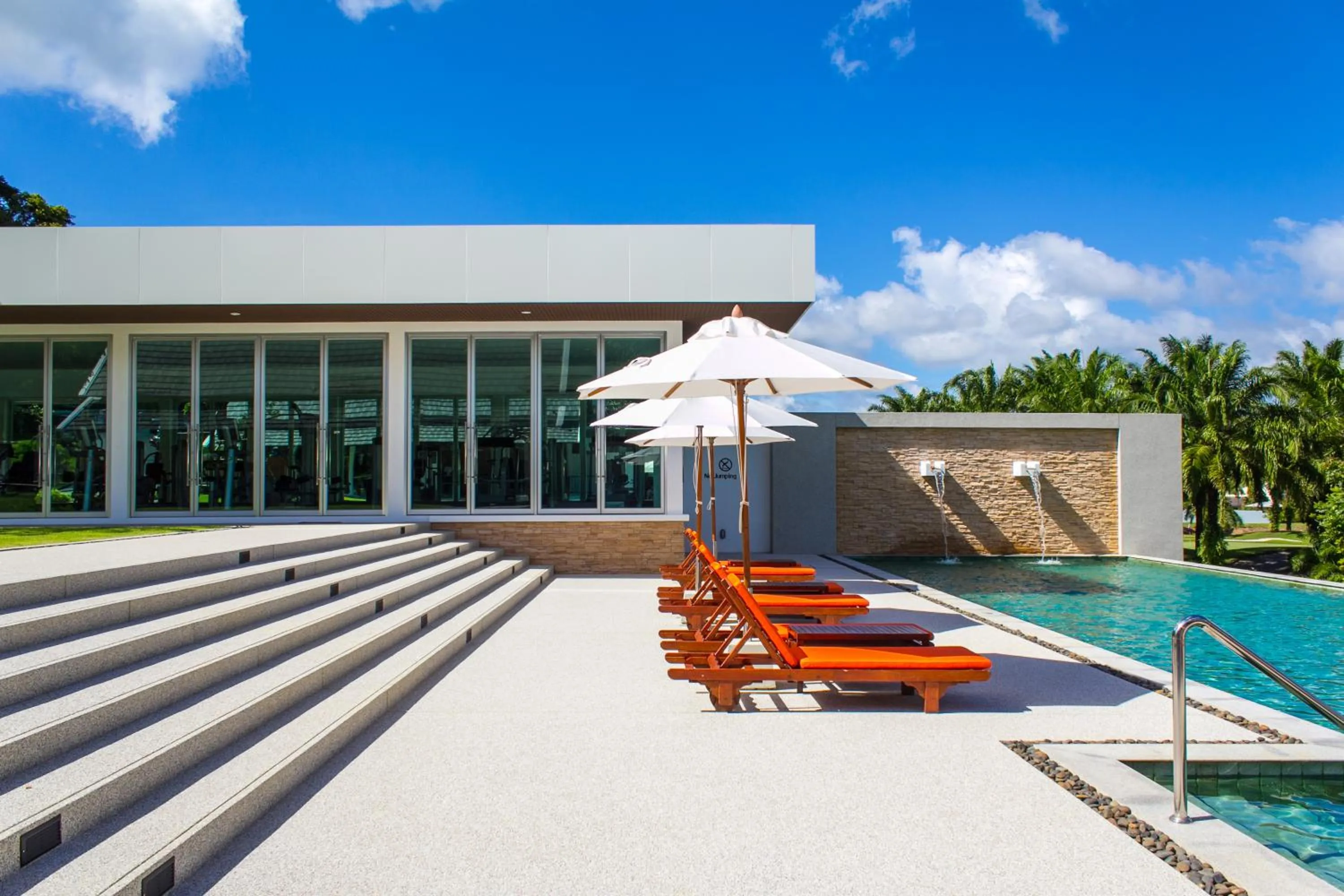Swimming pool in Tinidee Golf Resort Phuket