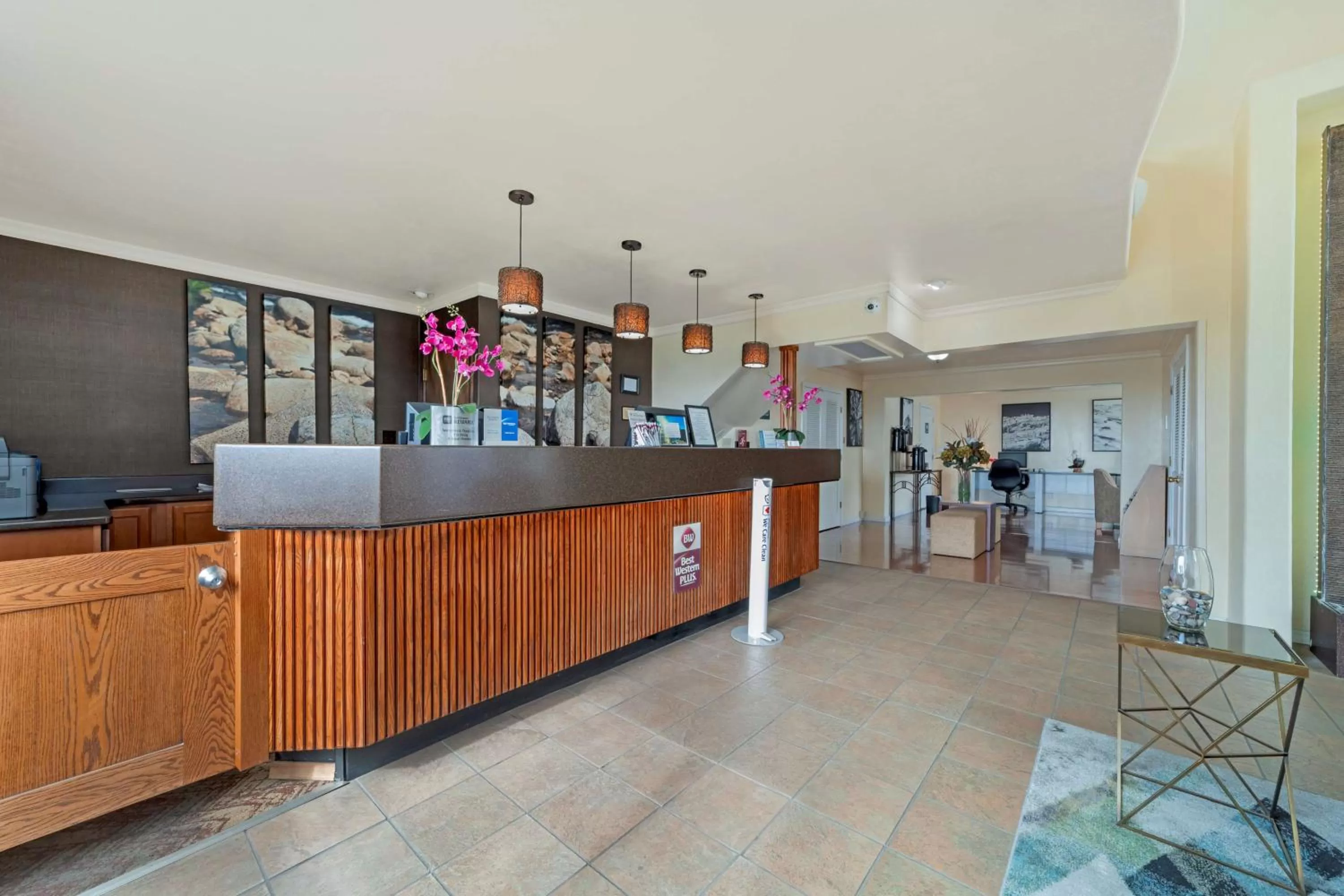 Lobby or reception in Best Western Plus Northwoods Inn