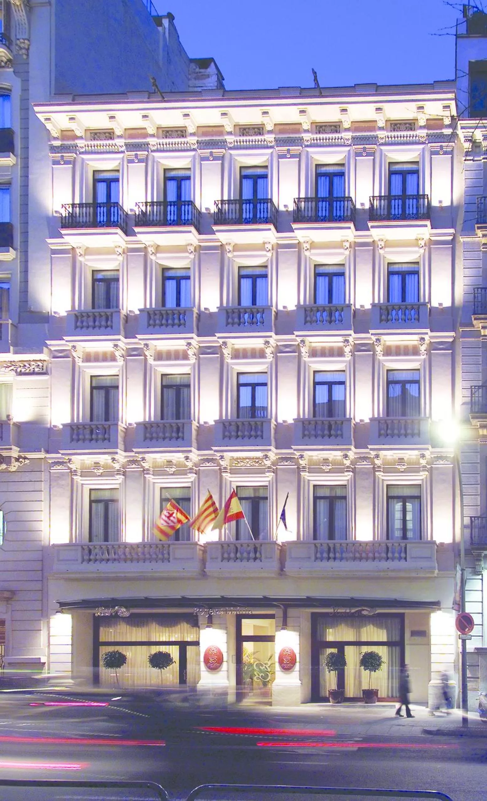 Facade/entrance in Hotel Roger de Llúria