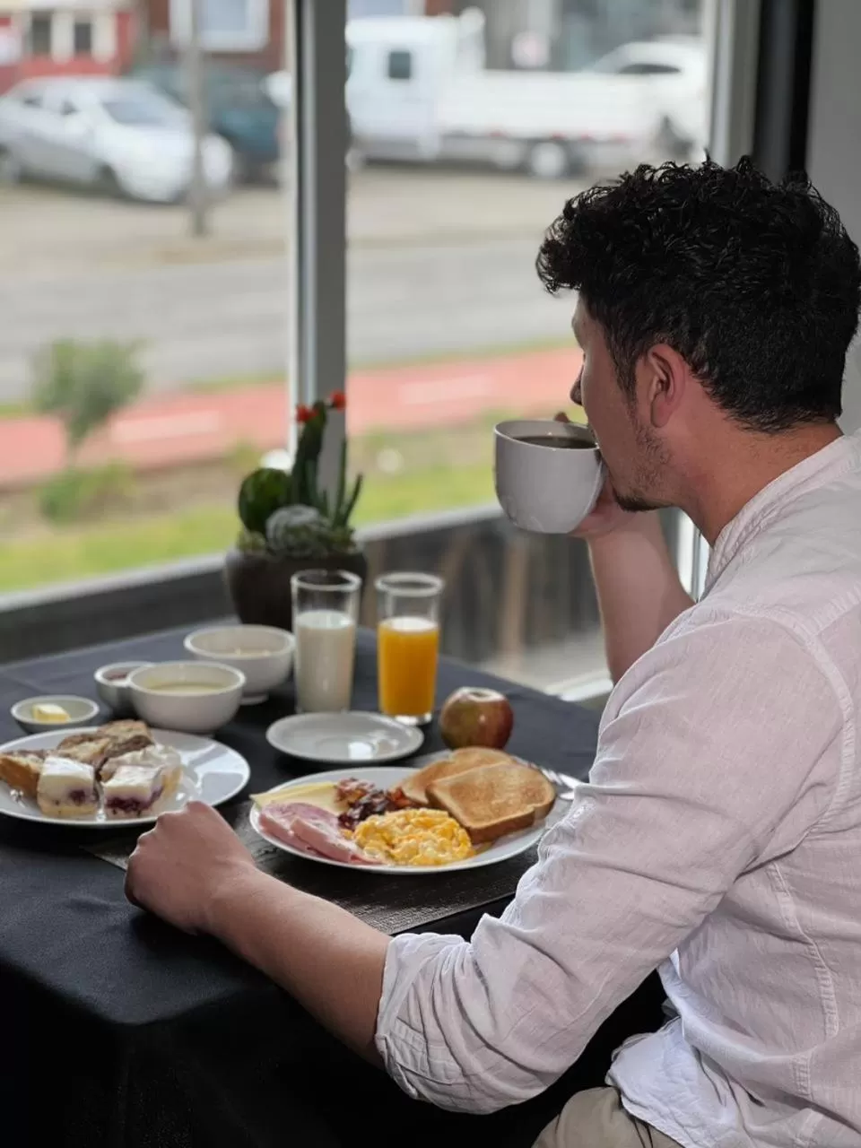 Restaurant/places to eat in Hotel Mackenna