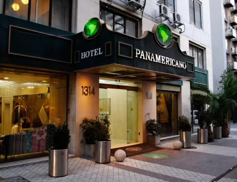 Facade/entrance in Hotel Panamericano
