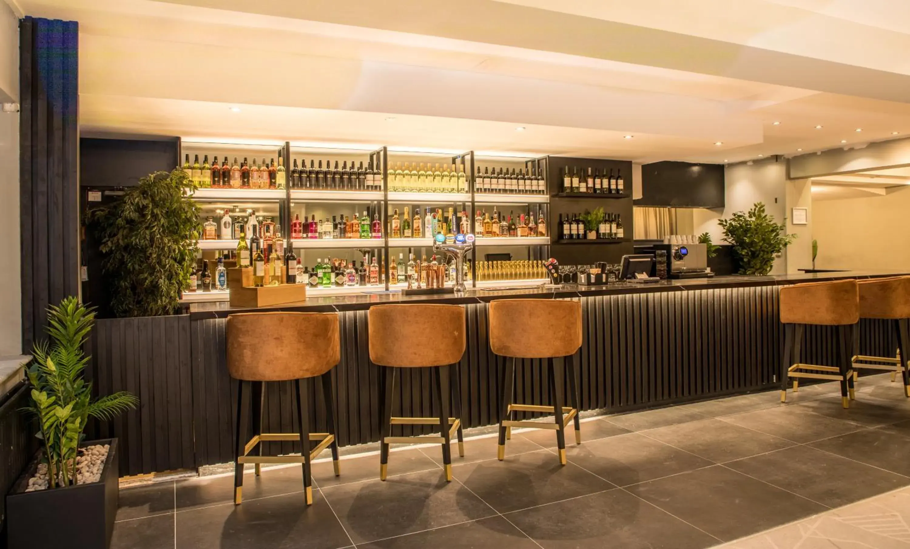 Lounge or bar, Lounge/Bar in Park Inn by Radisson Bournemouth