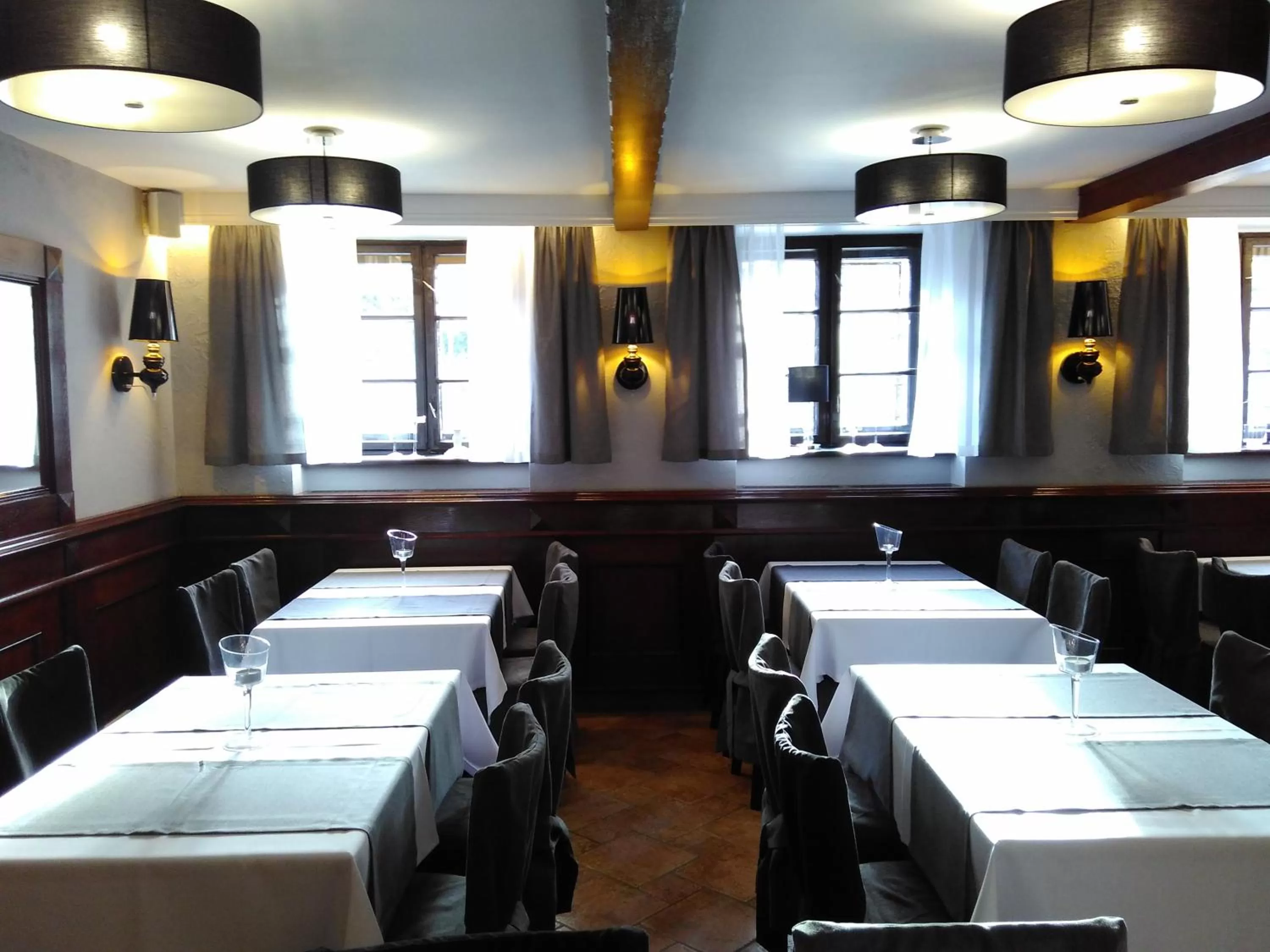 Restaurant/places to eat in Hotel Kolorowa