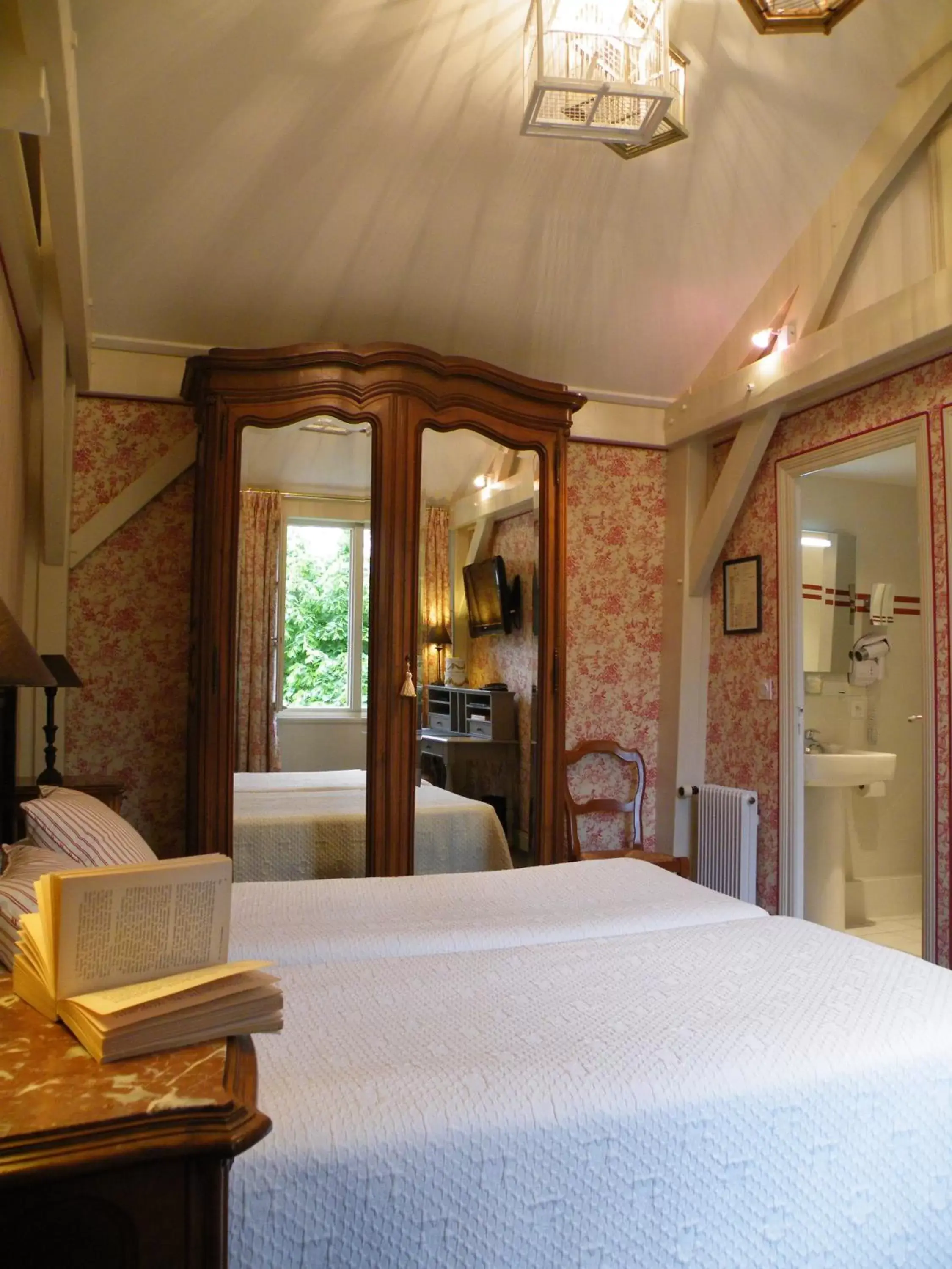 Bedroom, Bed in Hôtel Diderot