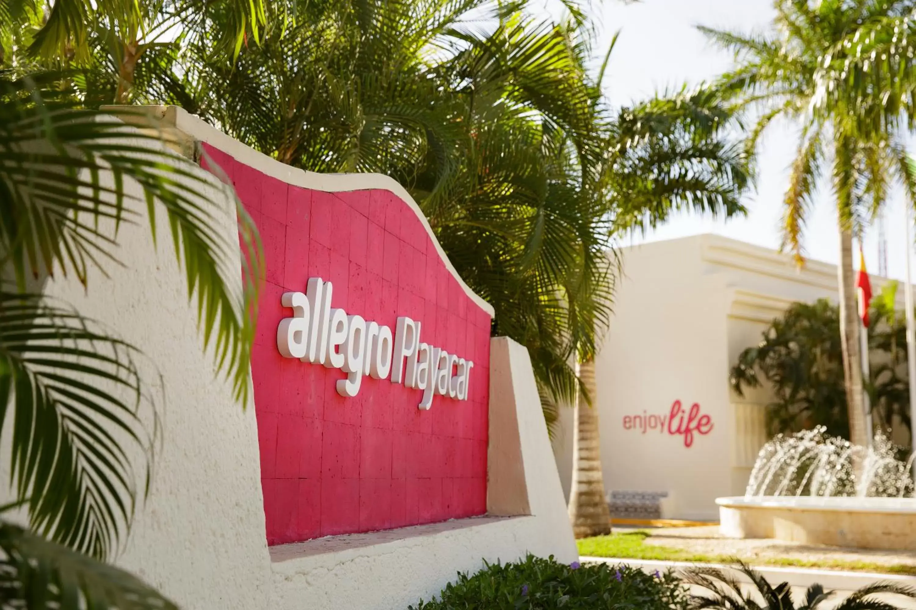 Facade/entrance, Property Building in Allegro Playacar - All Inclusive Resort