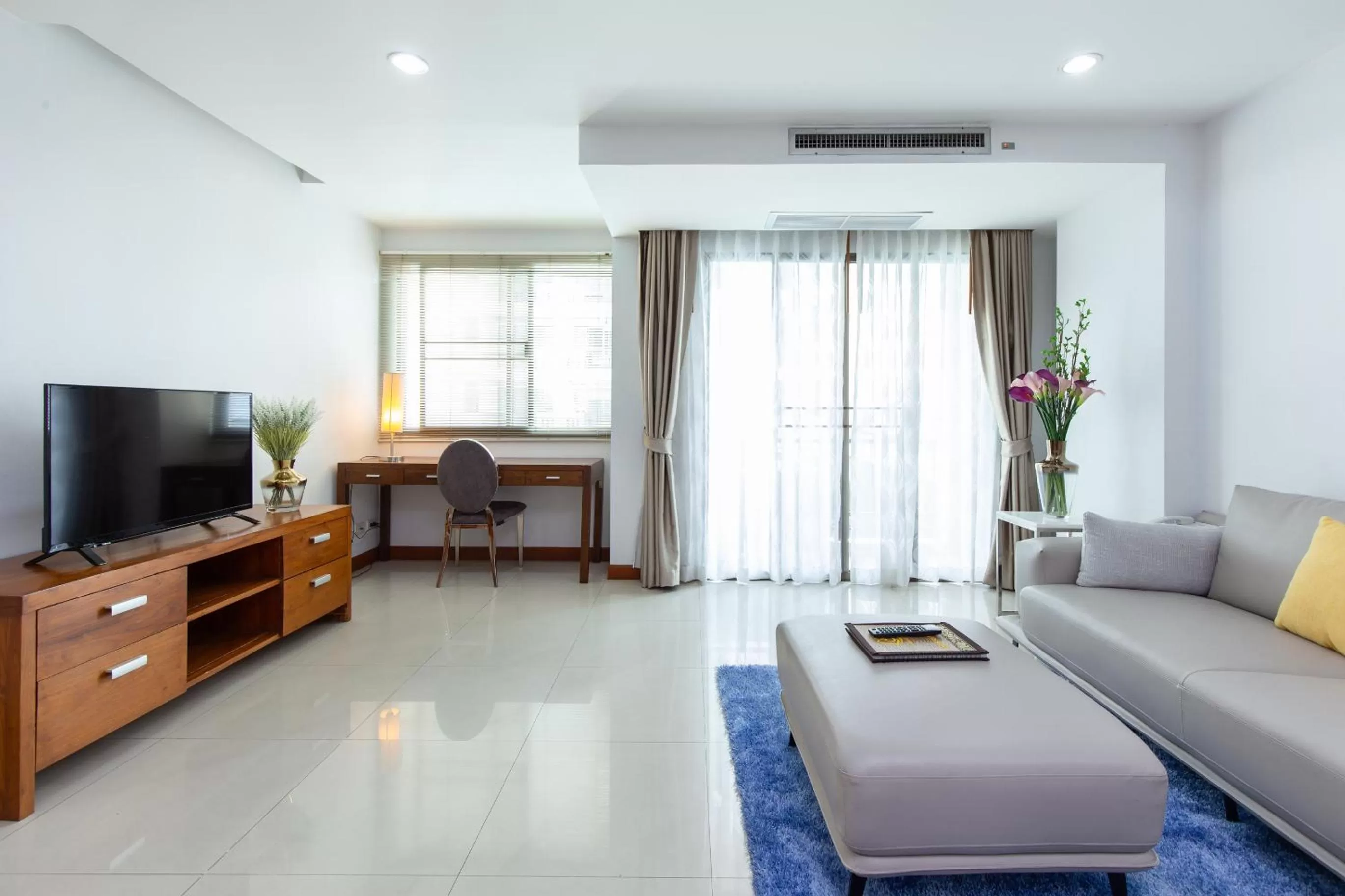 Living room in Lasalle Suites Hotel & Residence