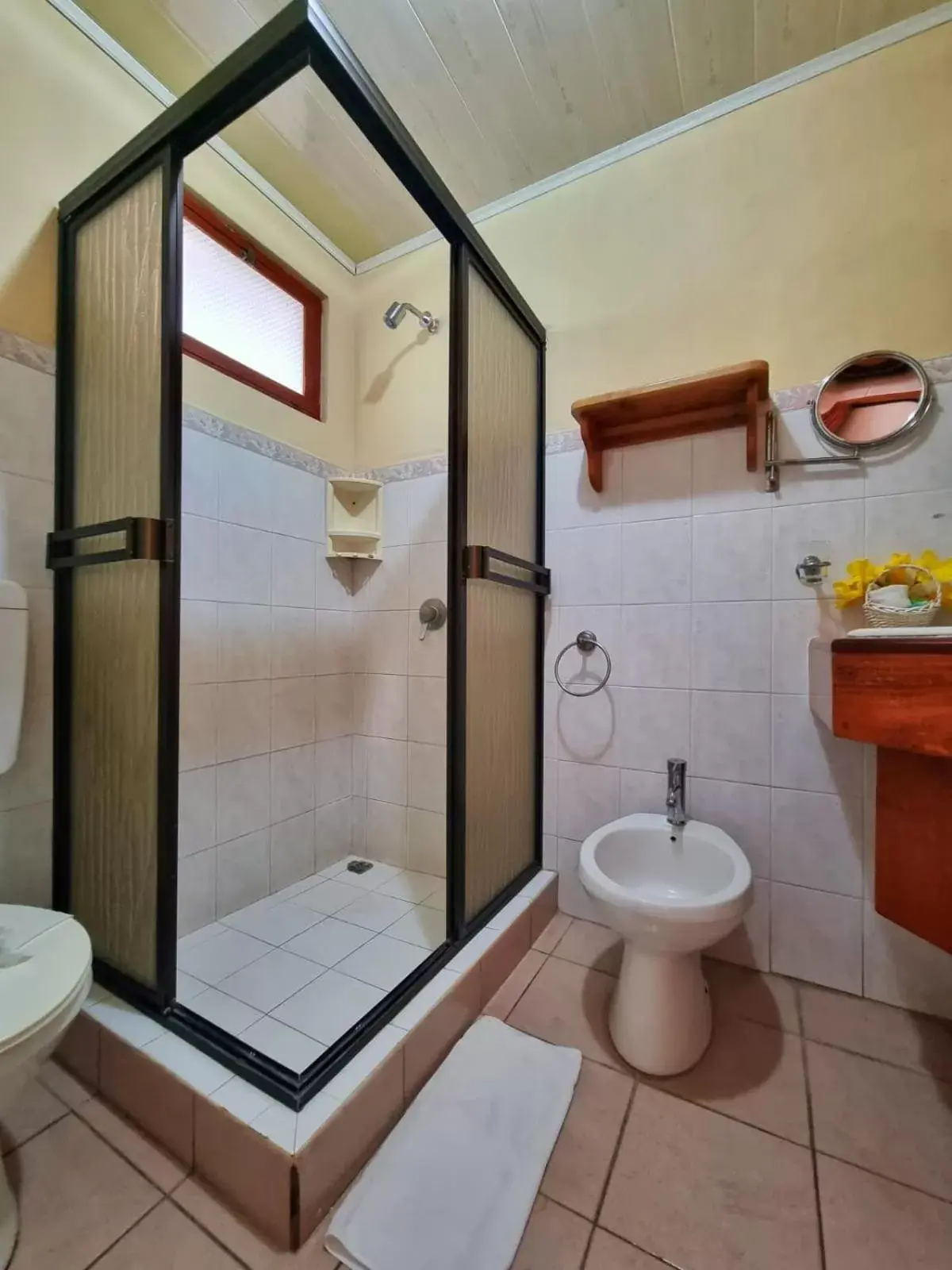 Shower, Bathroom in Amapola Resort