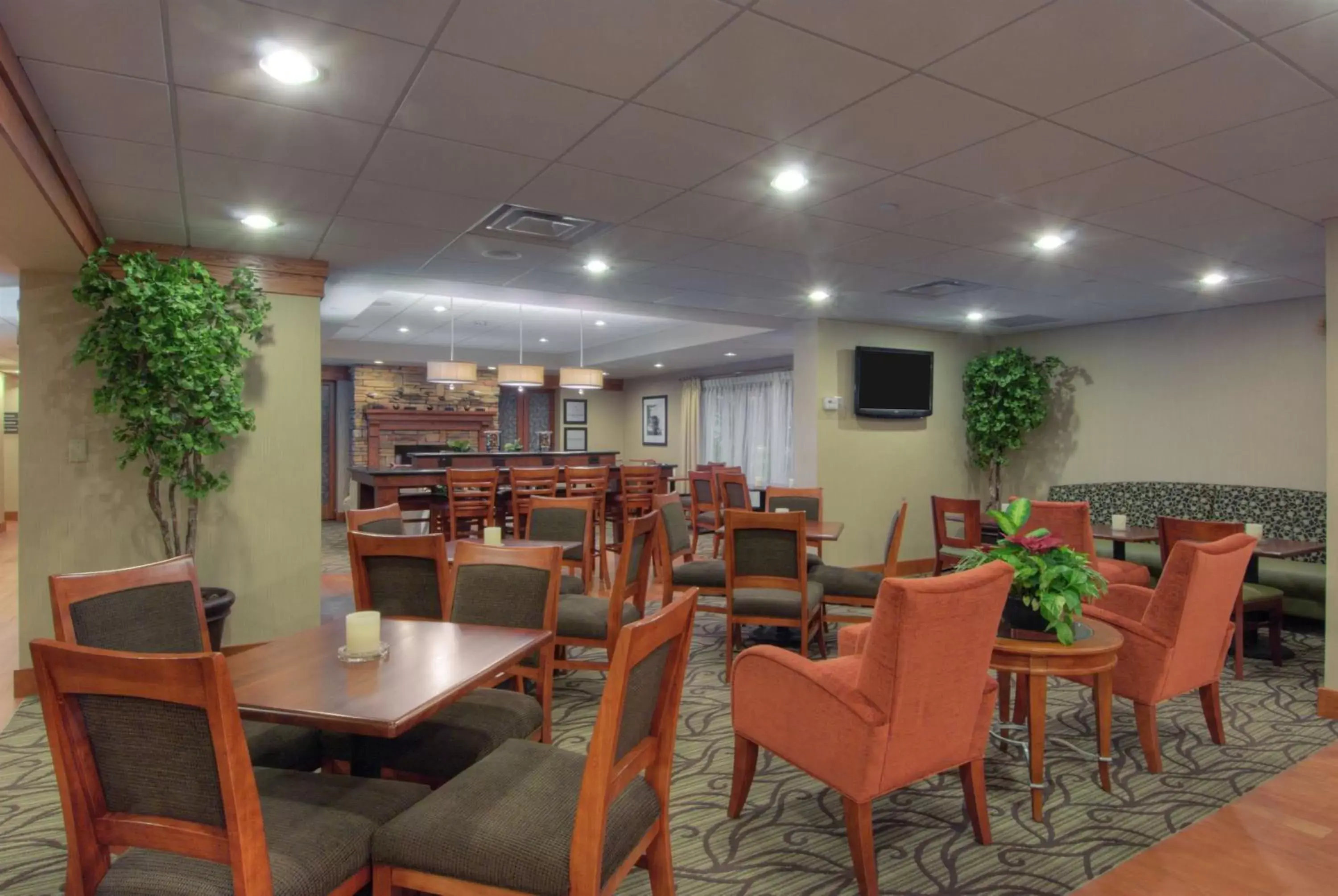 Dining area, Restaurant/Places to Eat in Hampton Inn Wheeling