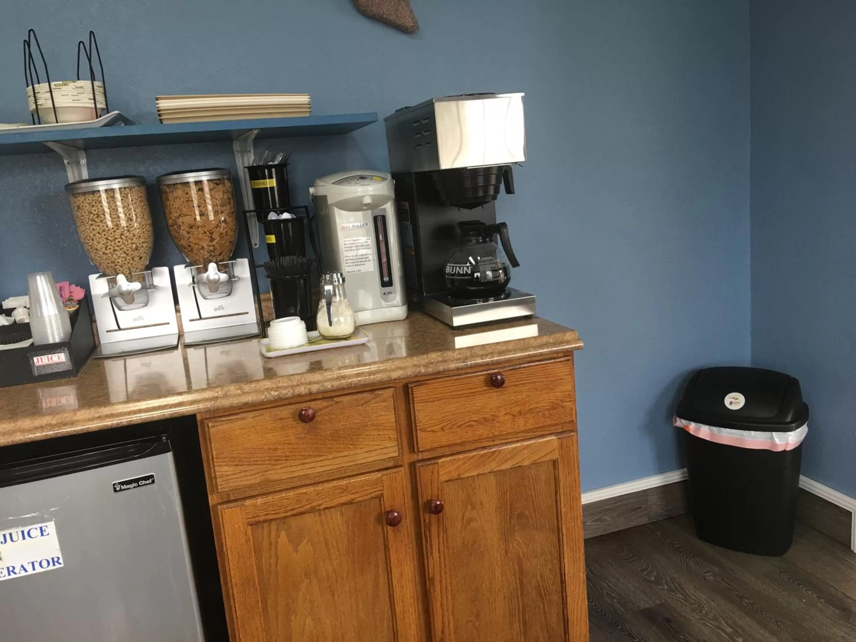 Coffee/tea facilities in Americas Best Value Inn Ozona