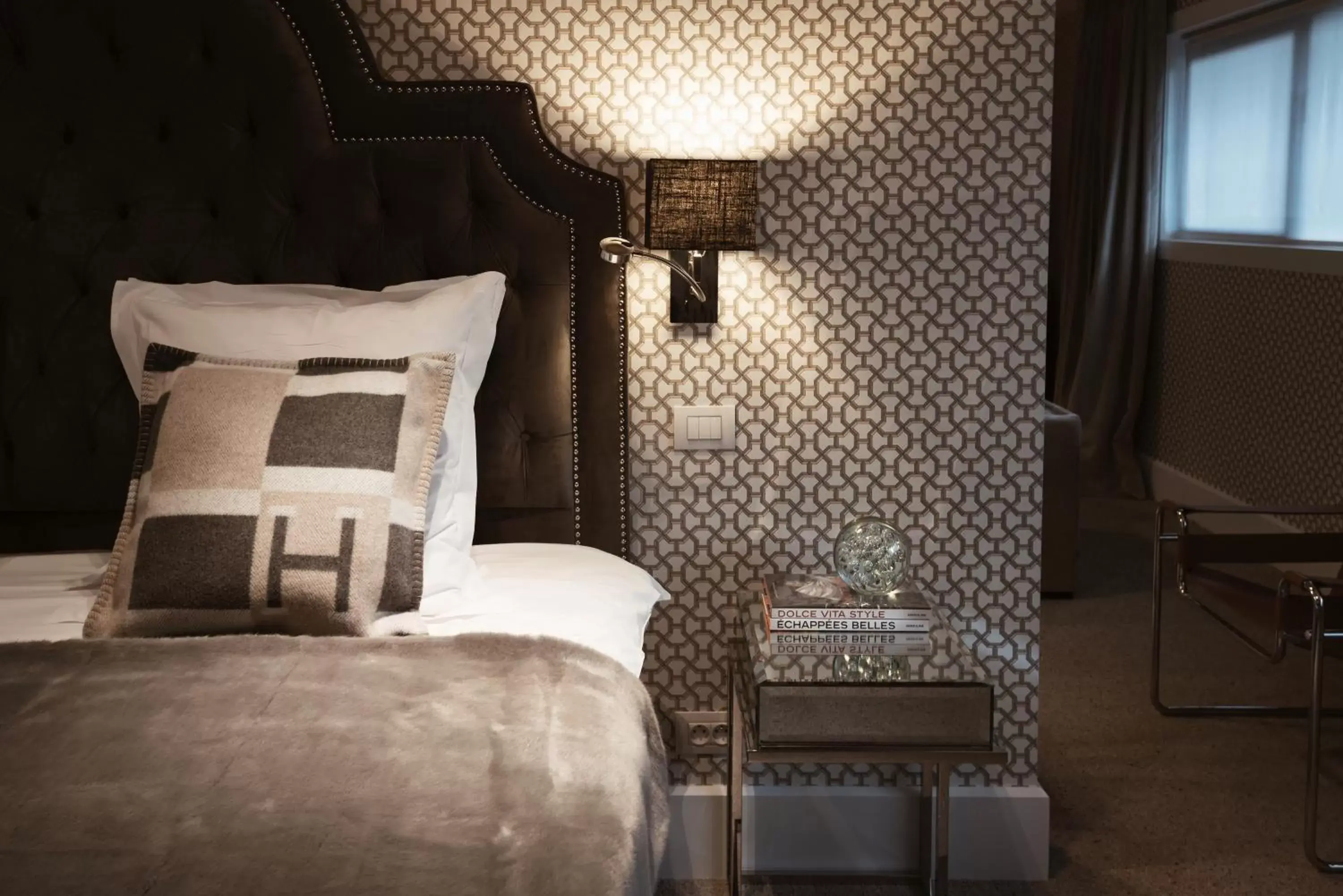 Bed in Hotel Van Cleef Bed in Hotel Van Cleef