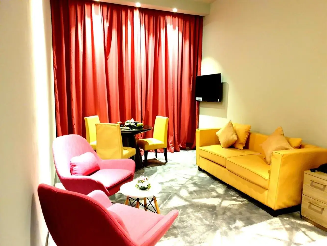 TV and multimedia, Seating Area in FORTUNE ATRIUM HOTEL