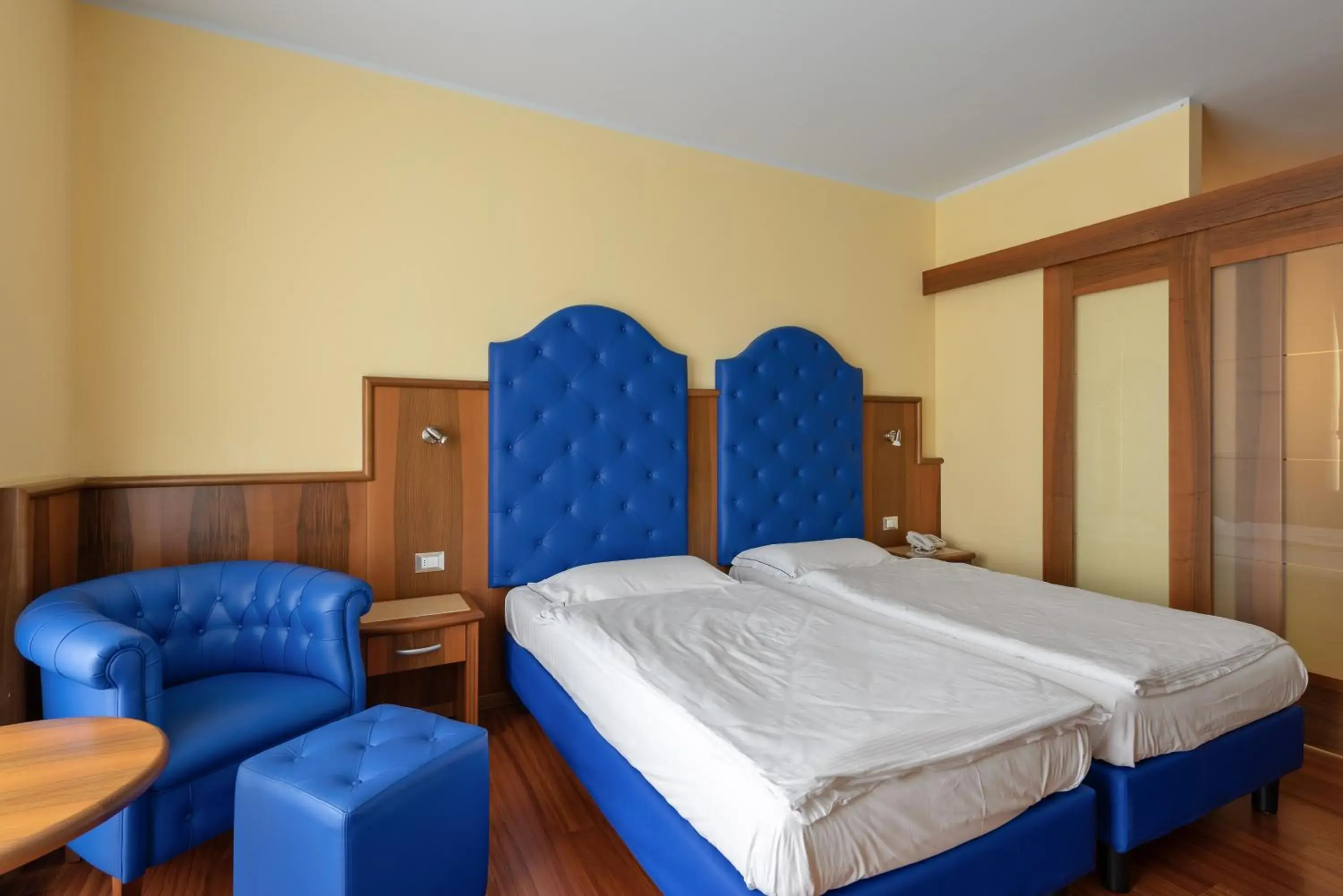 Photo of the whole room, Bed in Hotel Internazionale