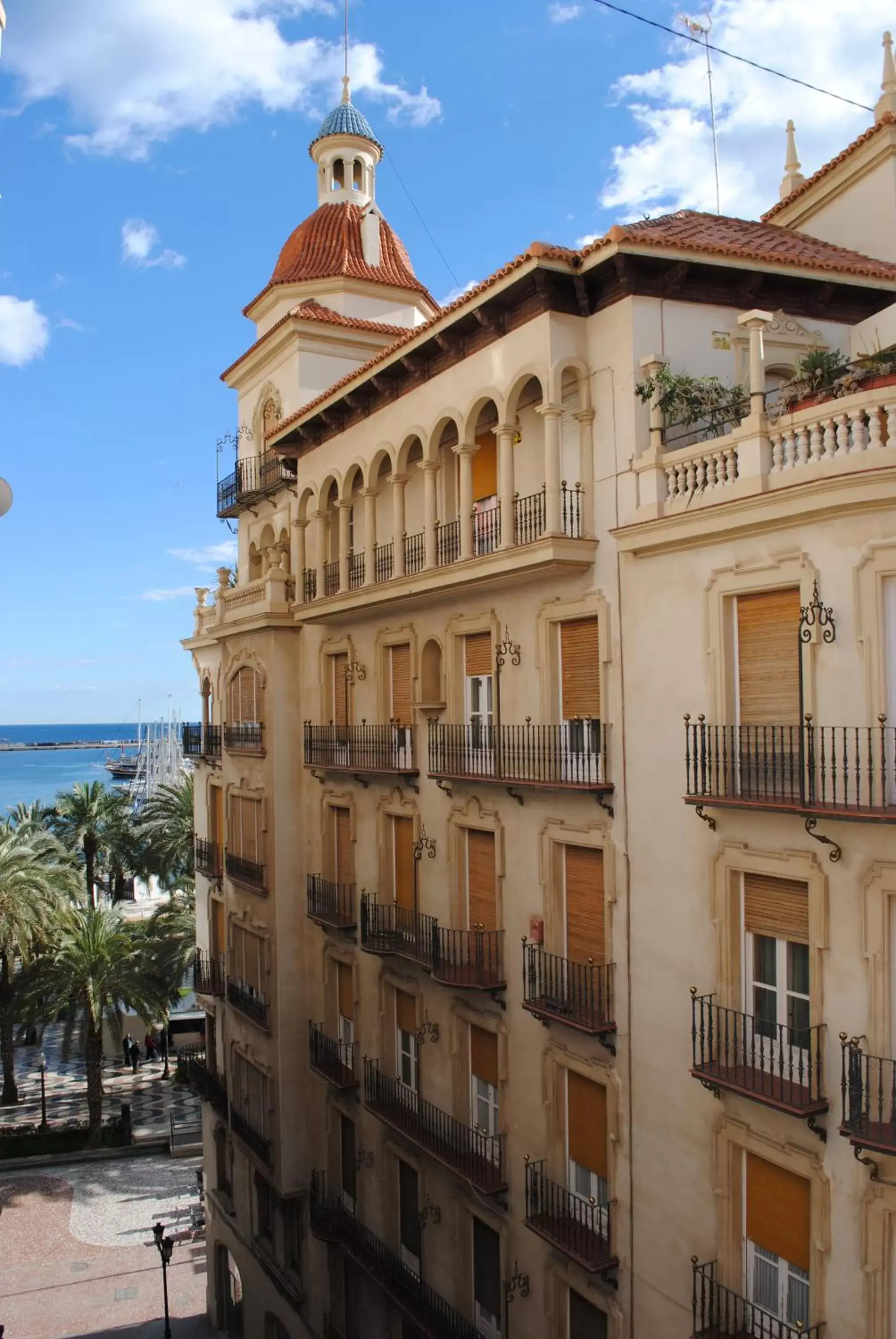 View (from property/room), Property Building in Hotel Maritimo
