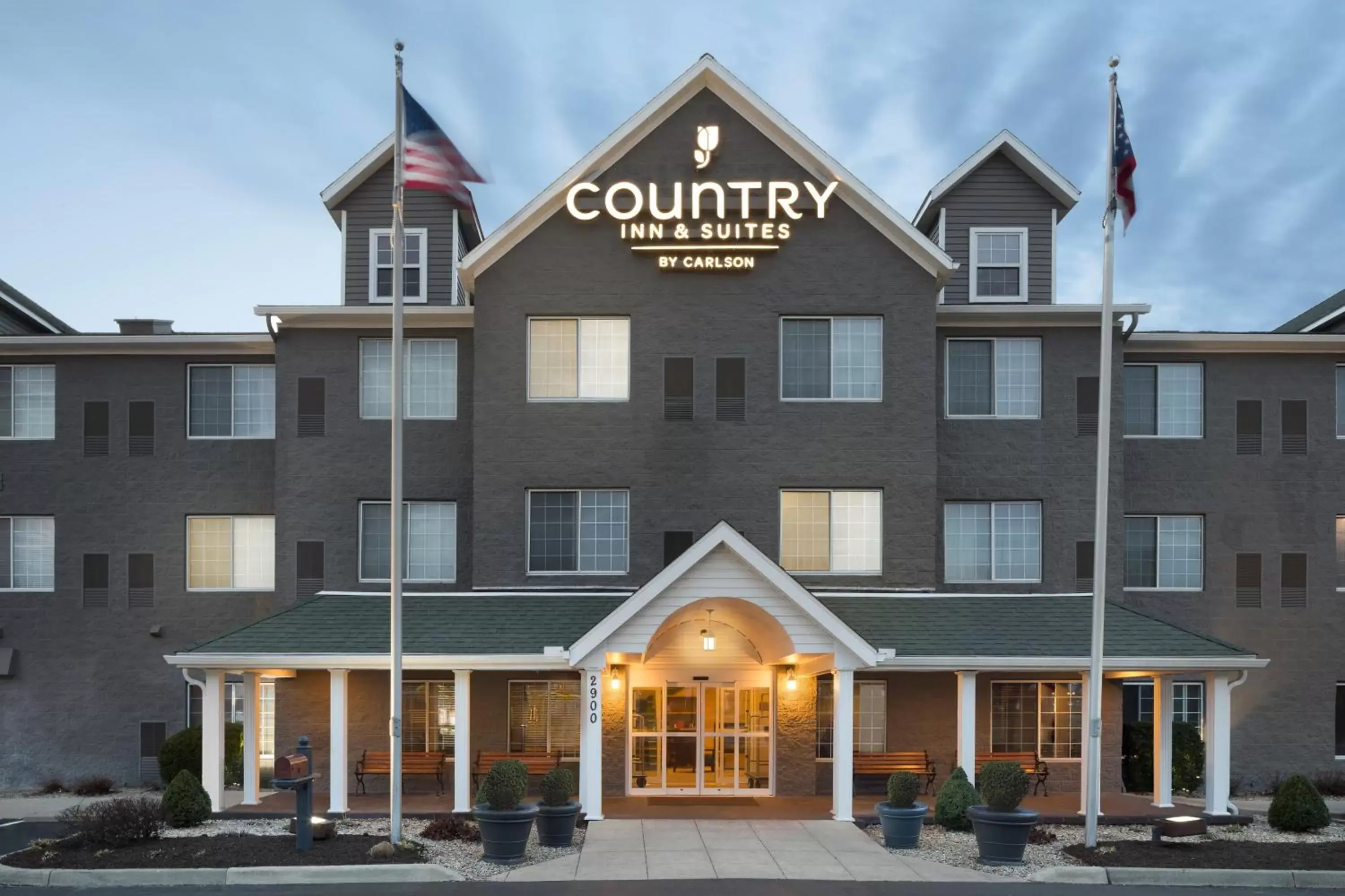 Facade/entrance, Property Building in Country Inn & Suites by Radisson, Columbus Airport, OH